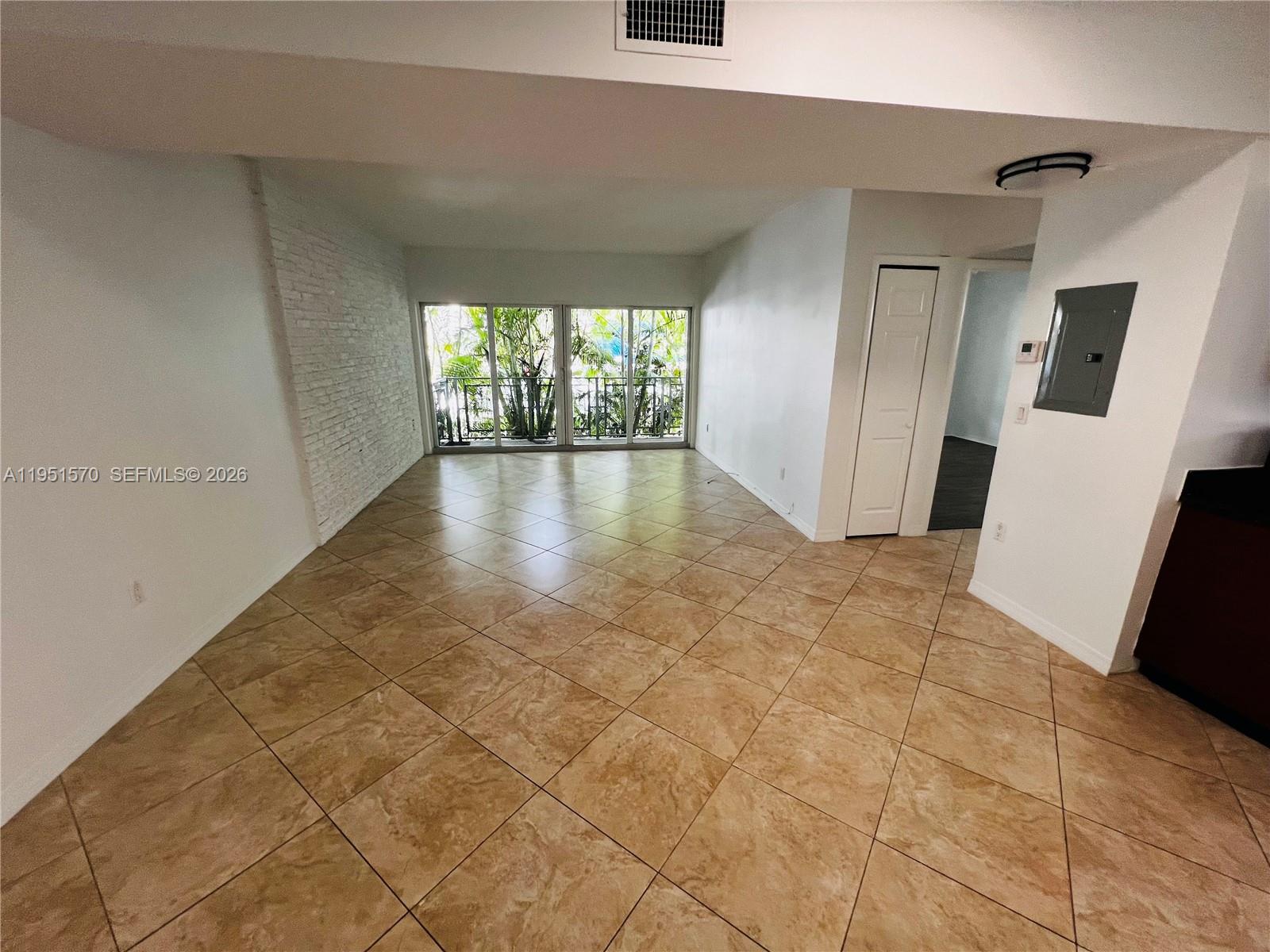 946 Bay Dr #2 Miami Beach, FL 33141