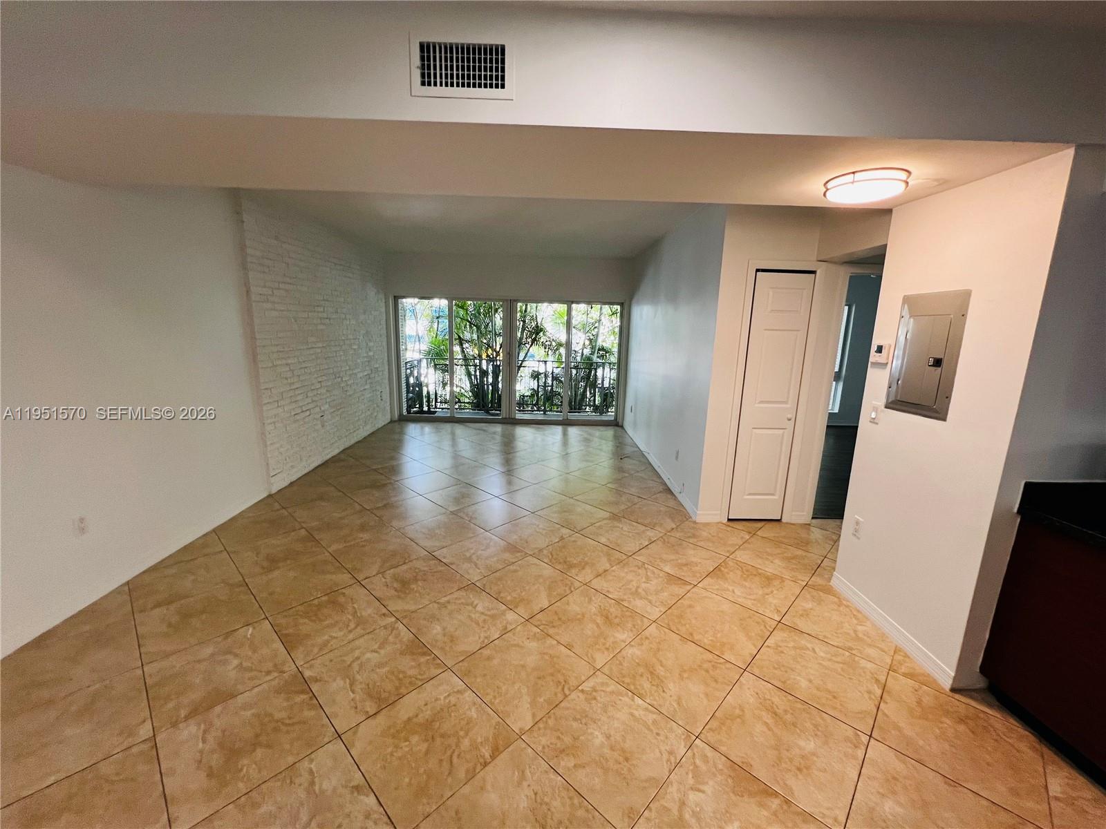 946 Bay Dr #2 Miami Beach, FL 33141