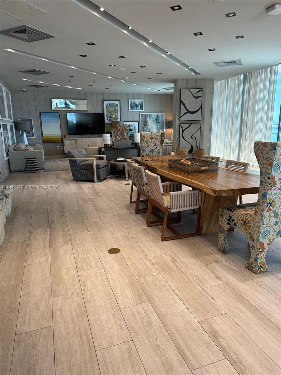 2900 NE 7th Ave #2708 Miami, FL 33137