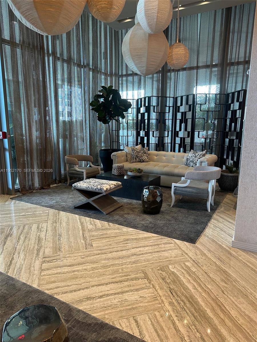 2900 NE 7th Ave #2708 Miami, FL 33137