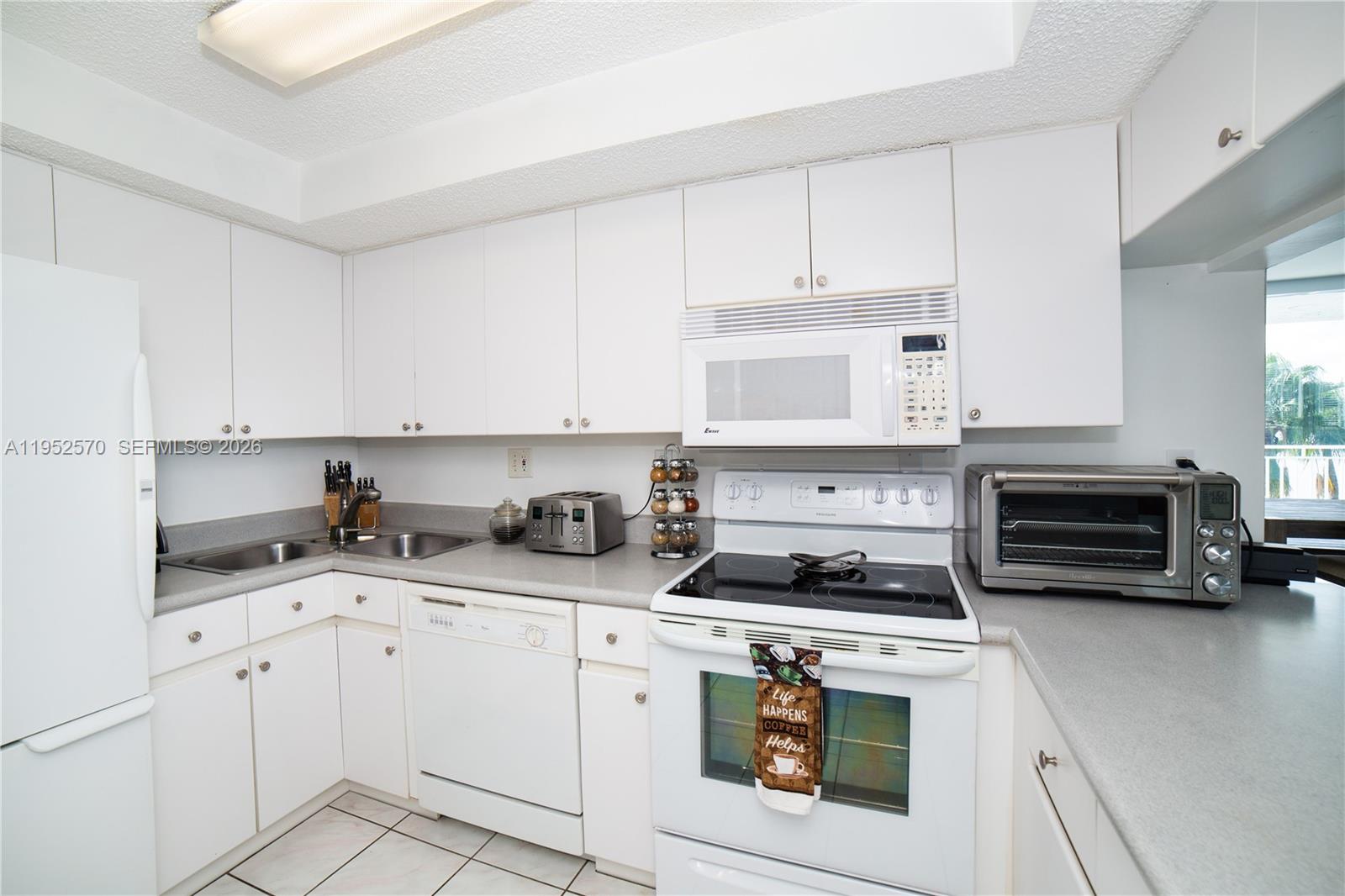 18000 N Bay Rd #404 Sunny Isles Beach, FL 33160