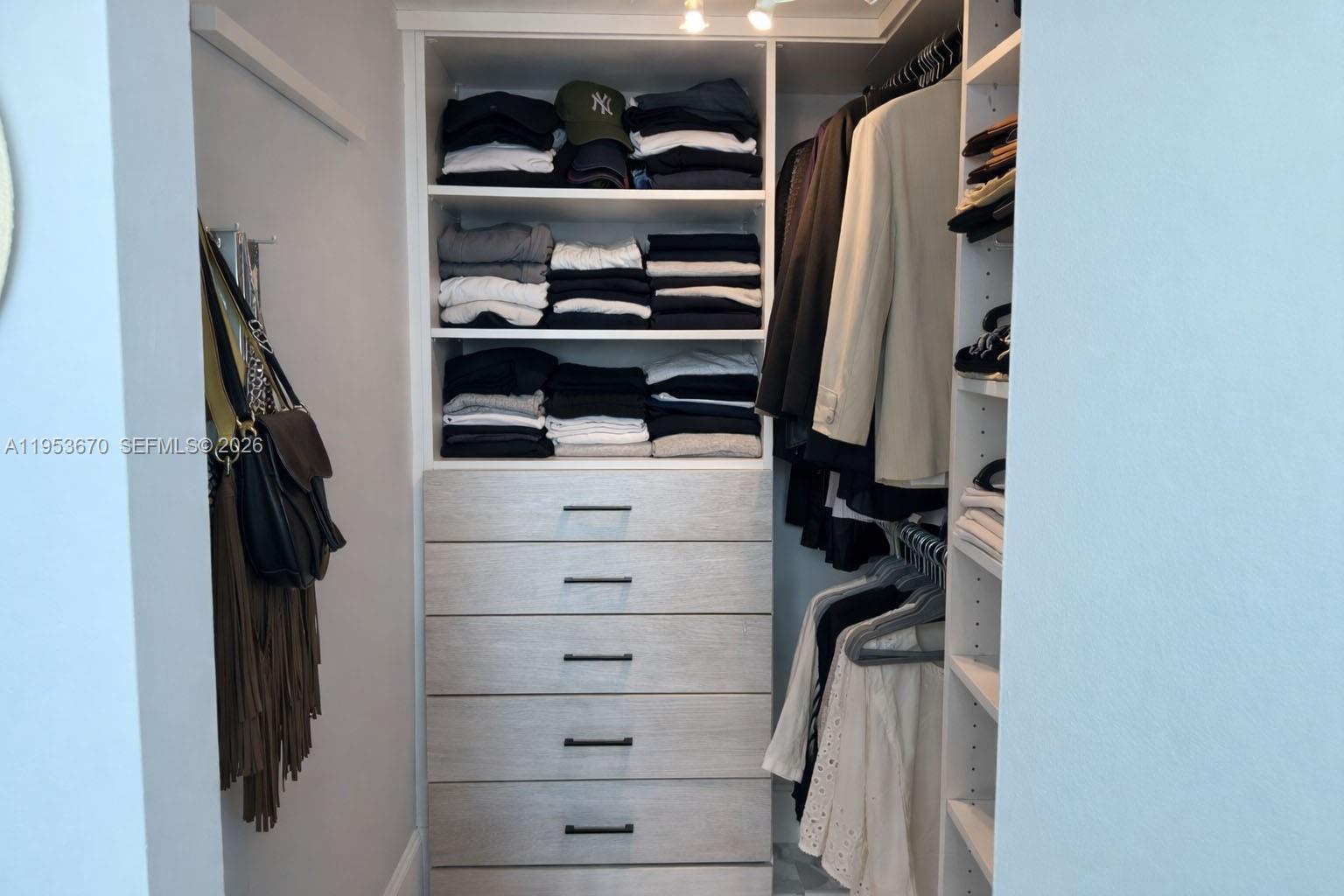 image The Plaza on Brickell West14