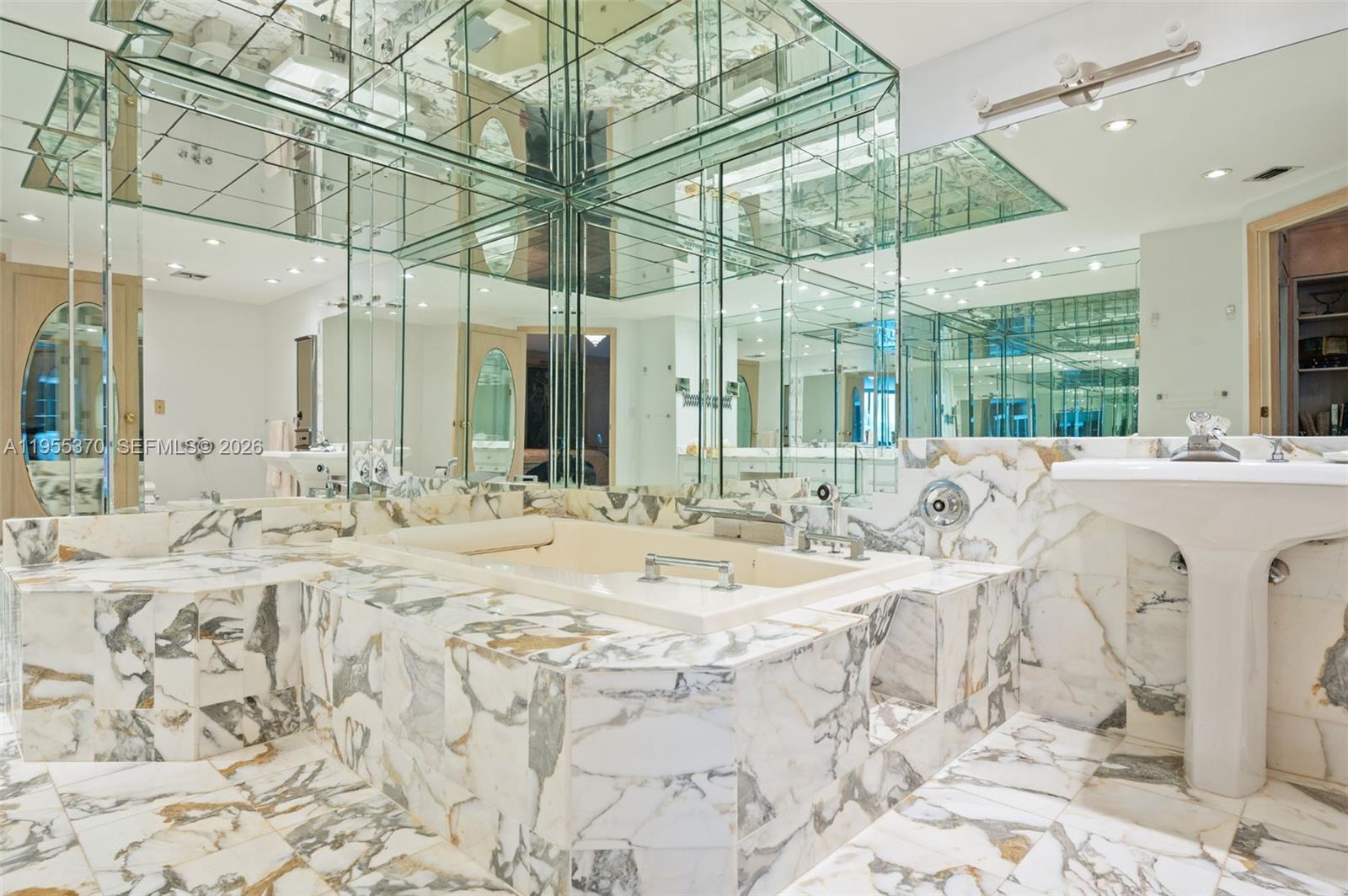 10155 Collins Ave #909 Bal Harbour, FL 33154