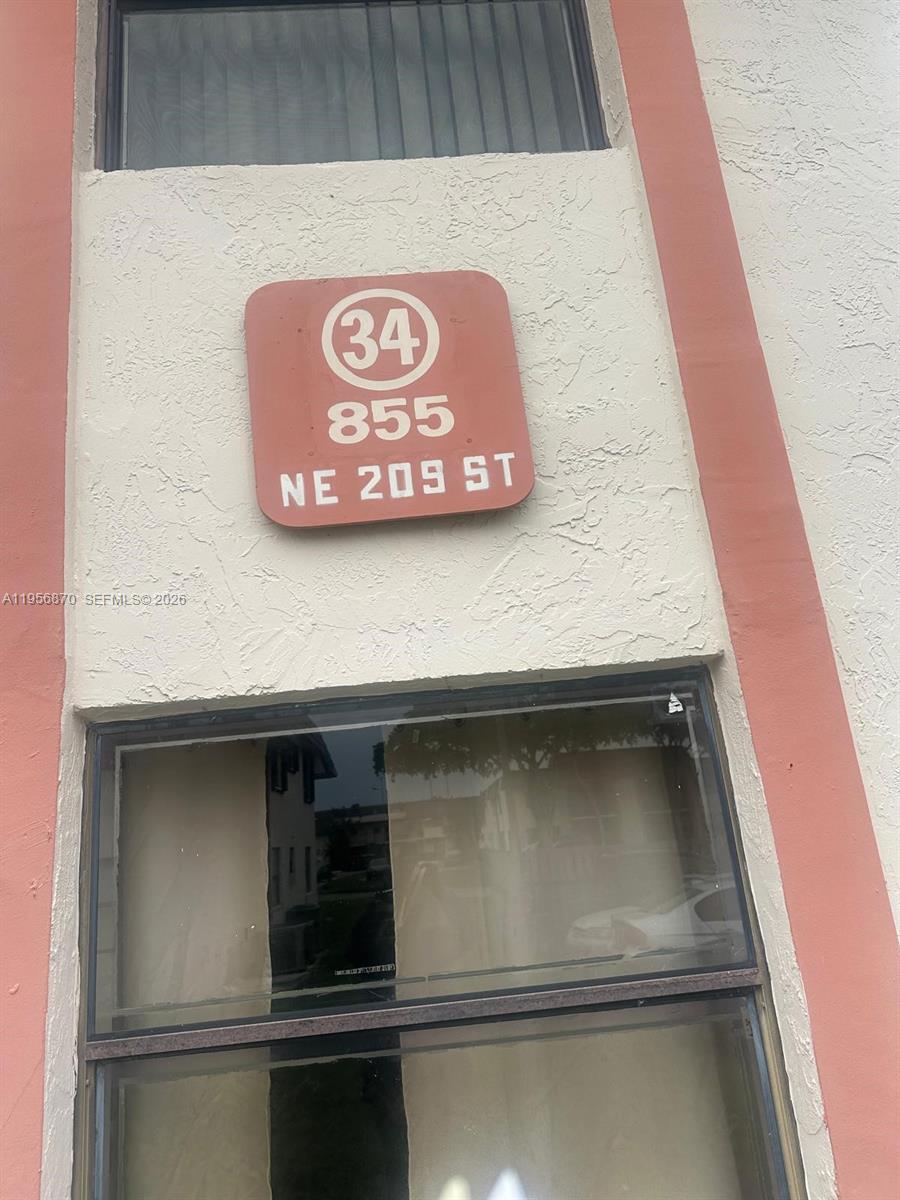 855 NE 209th St #203-34
