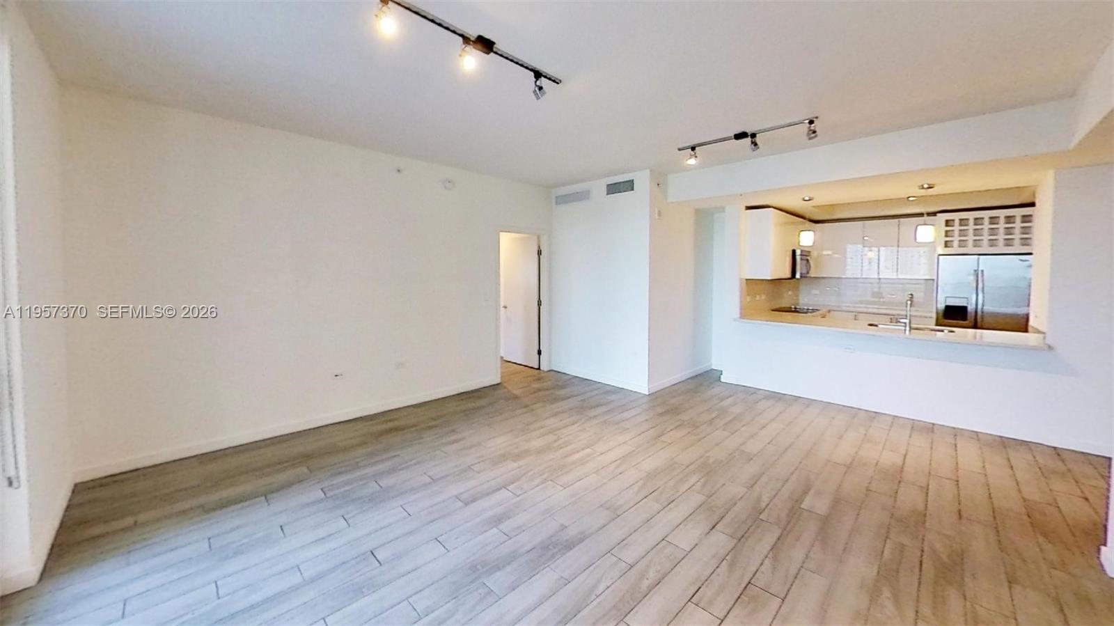 999 SW 1st Ave #1617 Miami, FL 33130