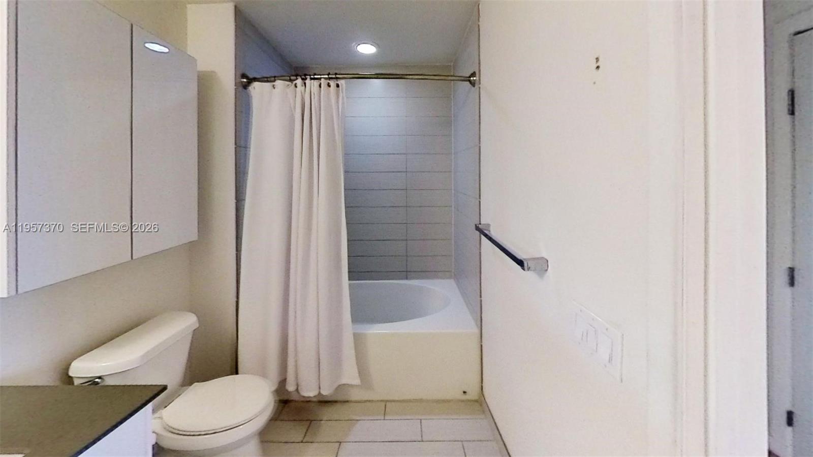 999 SW 1st Ave #1617 Miami, FL 33130