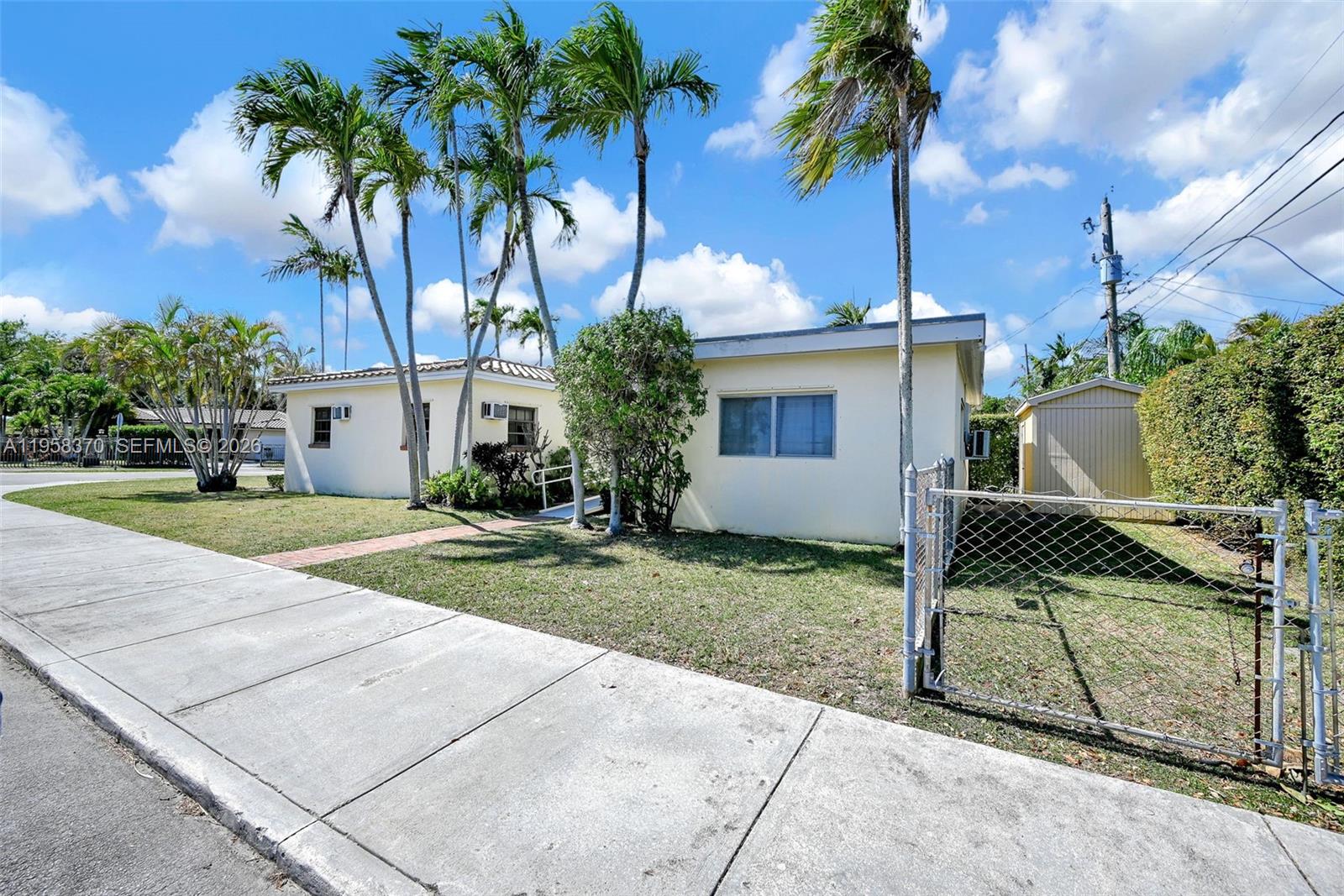 6303 SW 43rd St South Miami, FL 33155