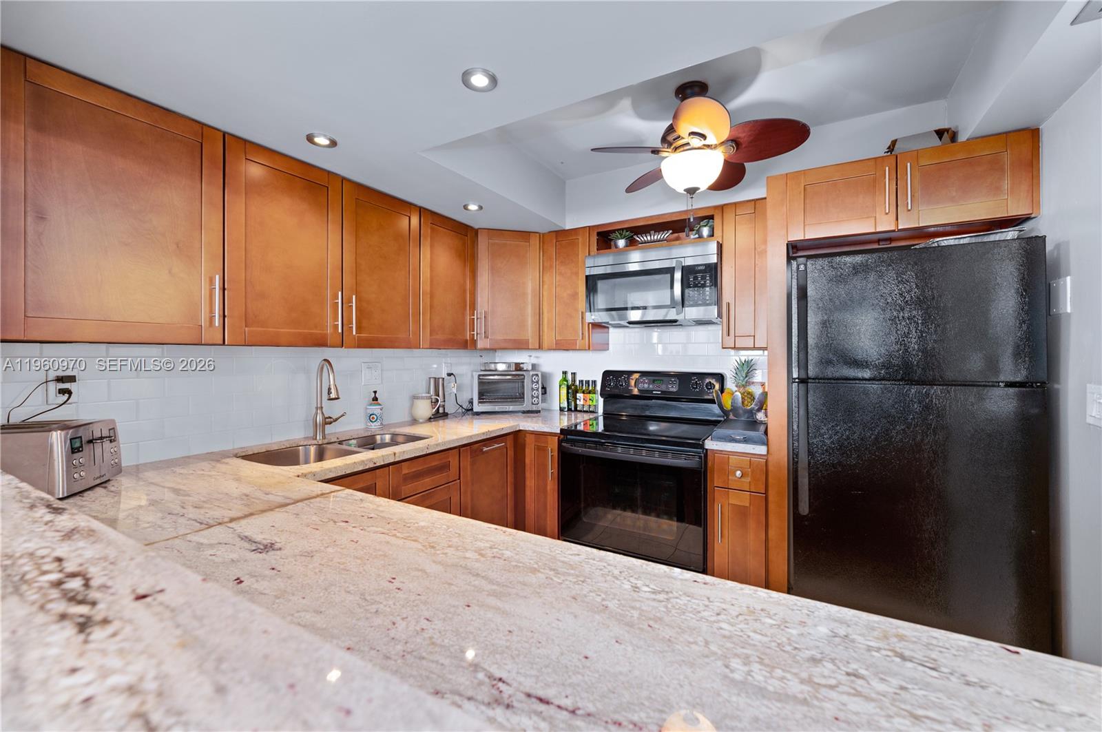 3180 S Ocean Dr #618 Hallandale Beach, FL 33009