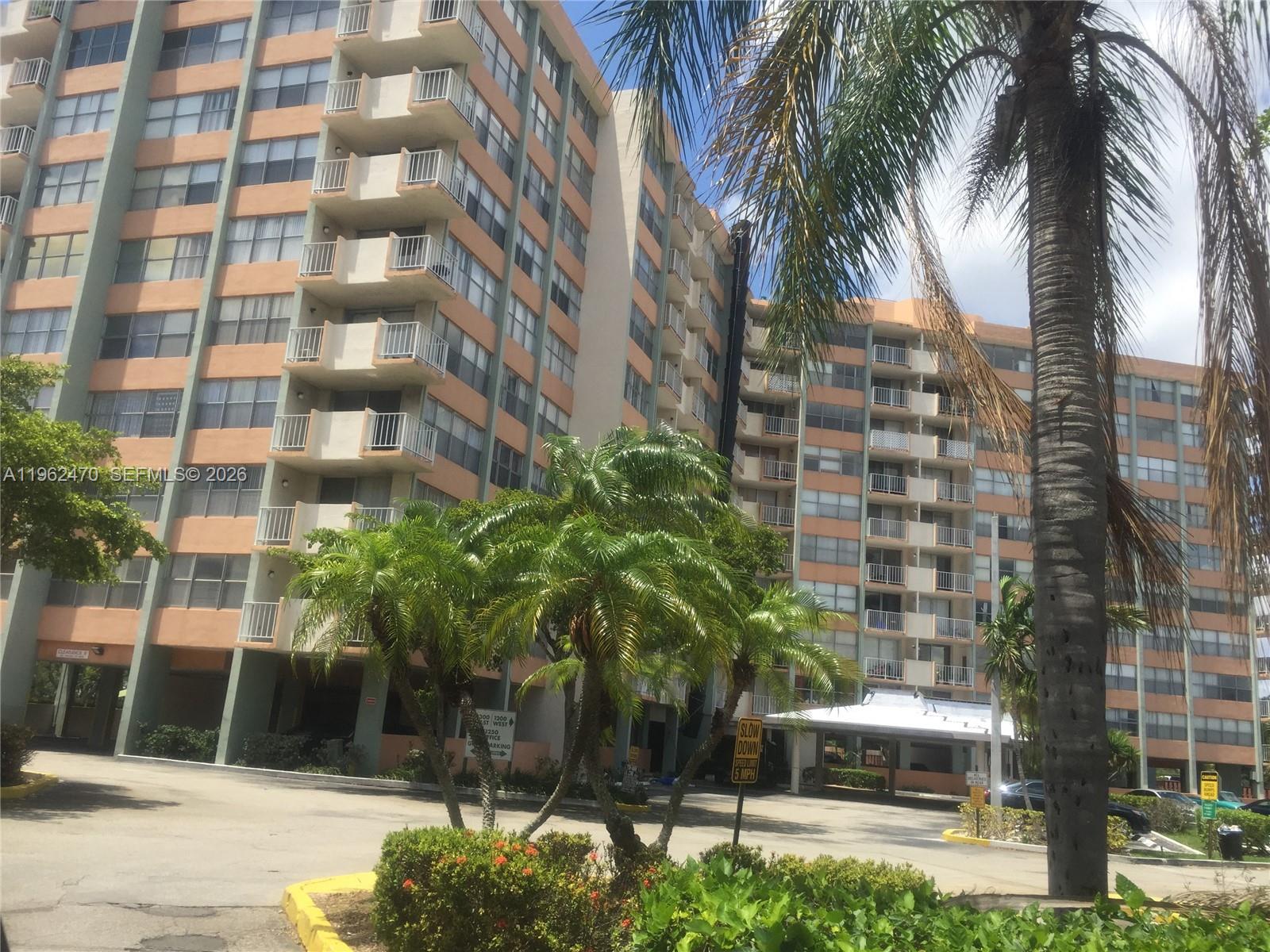 1300 NE Miami Gdns Dr #804E