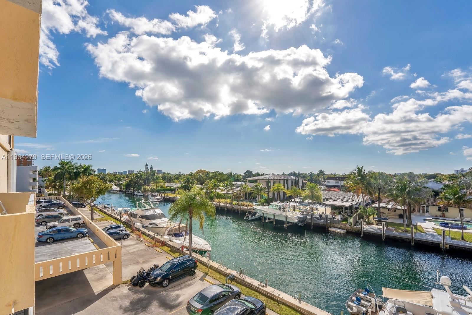 2350 NE 135th St #409