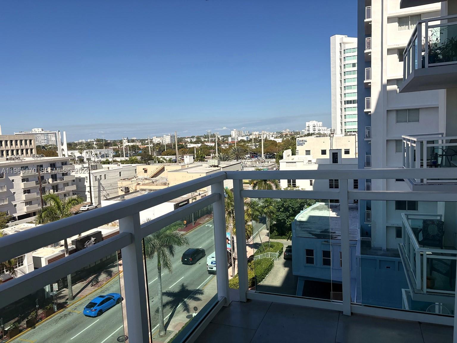 6917 Collins Ave #820 Miami Beach, FL 33141