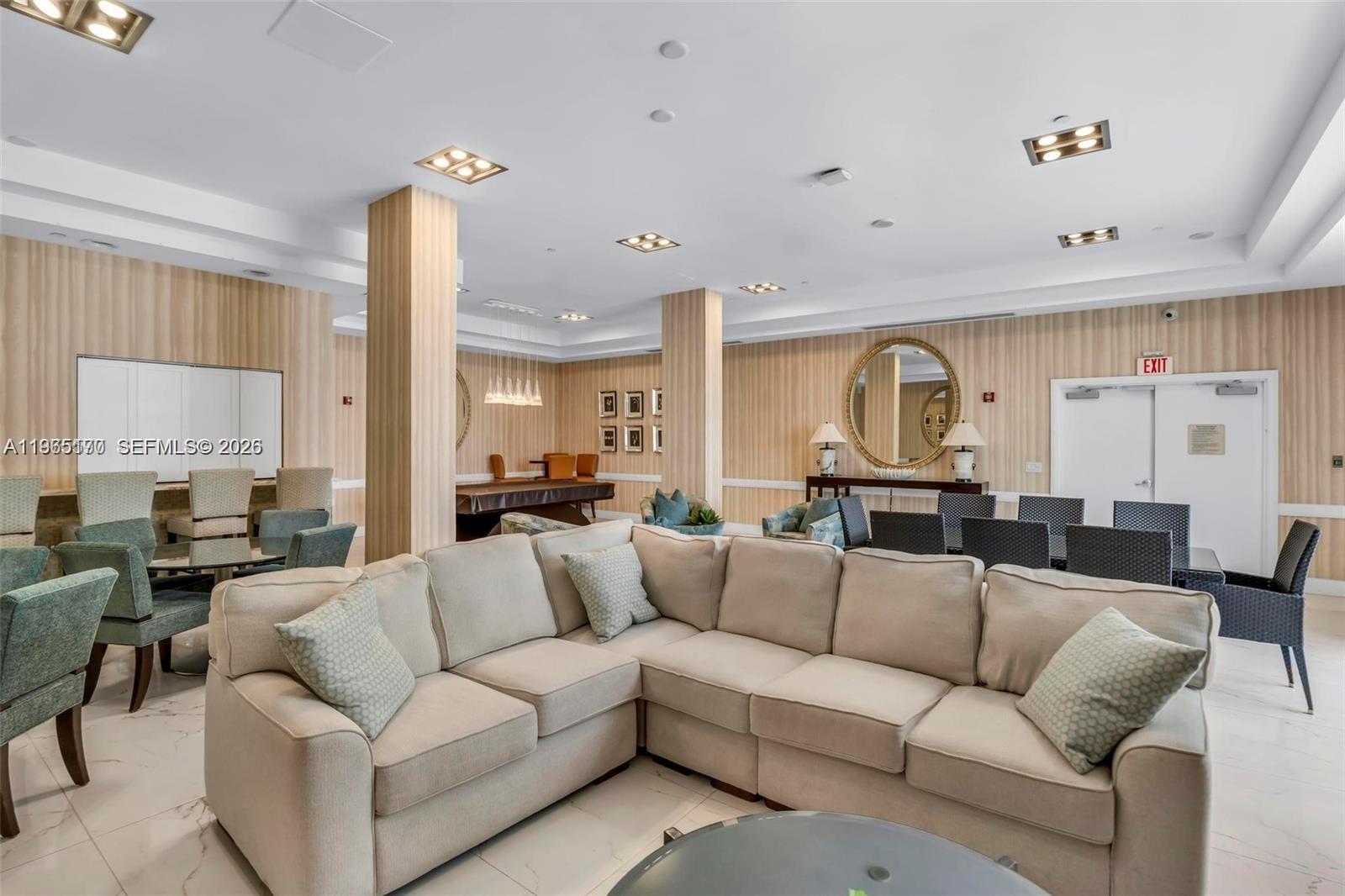 6917 Collins Ave #820 Miami Beach, FL 33141