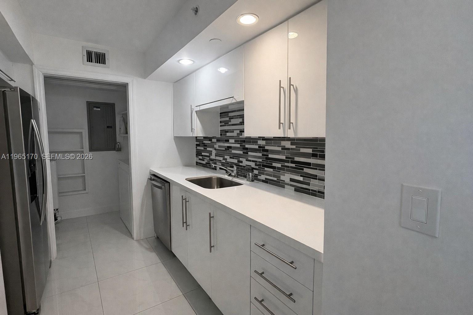 6917 Collins Ave #820 Miami Beach, FL 33141