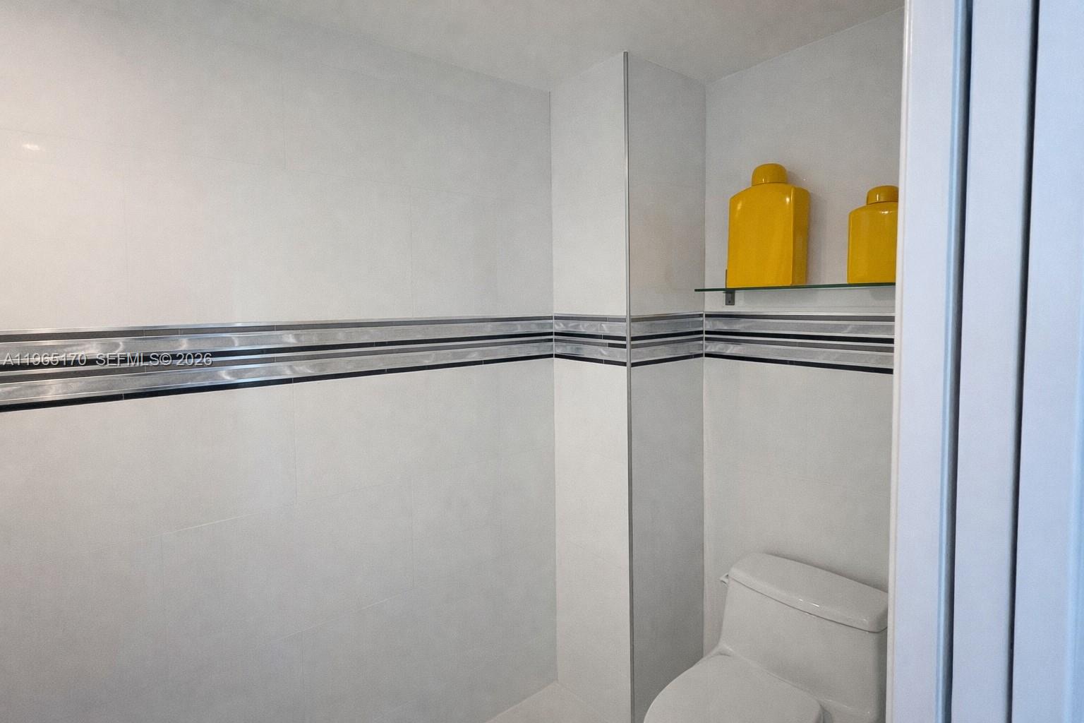 6917 Collins Ave #820 Miami Beach, FL 33141