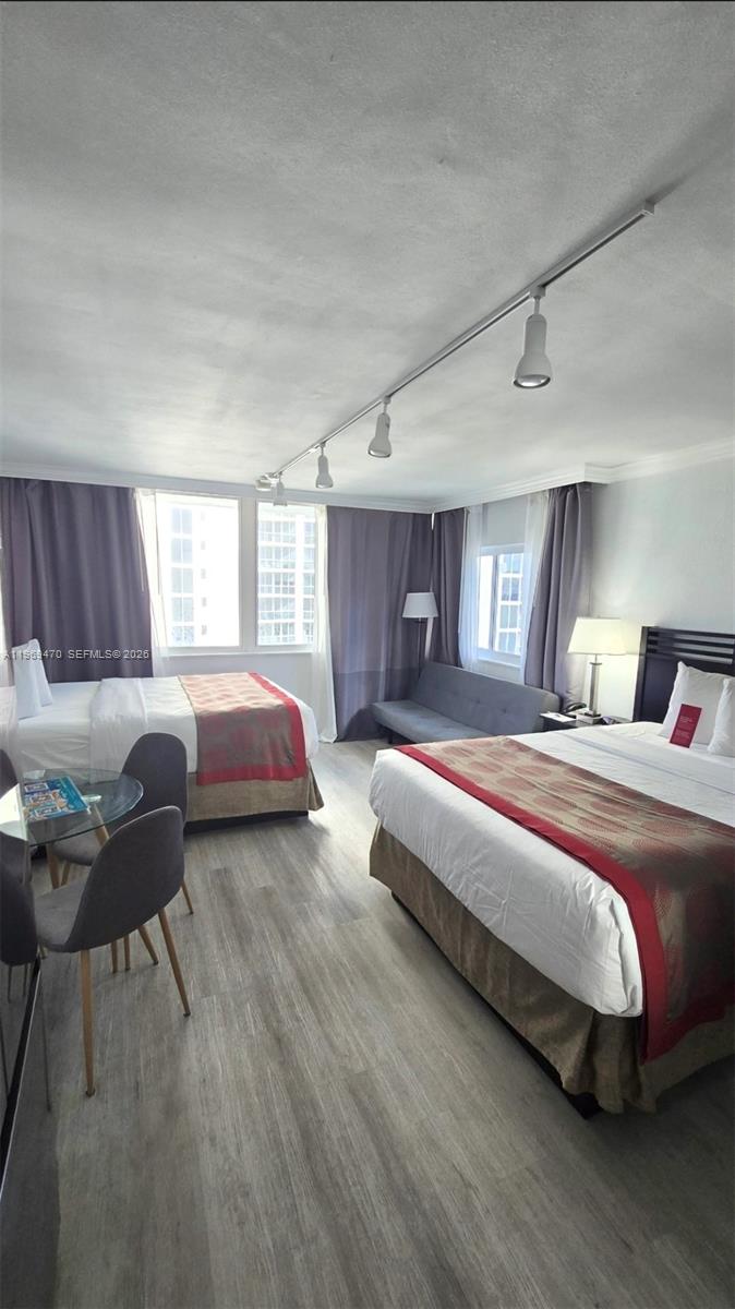 19201 Collins Ave #1126