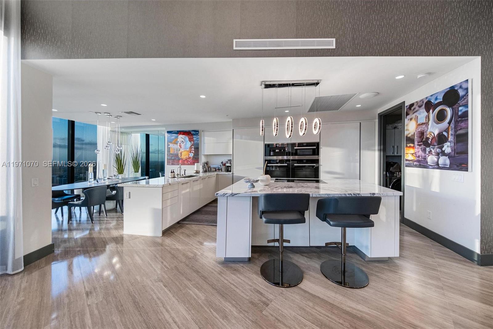 image Porsche Design Tower10