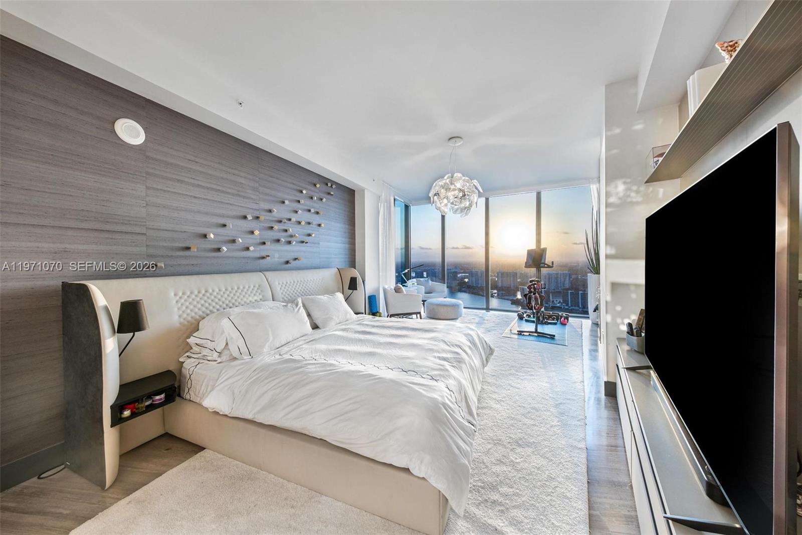 image Porsche Design Tower14