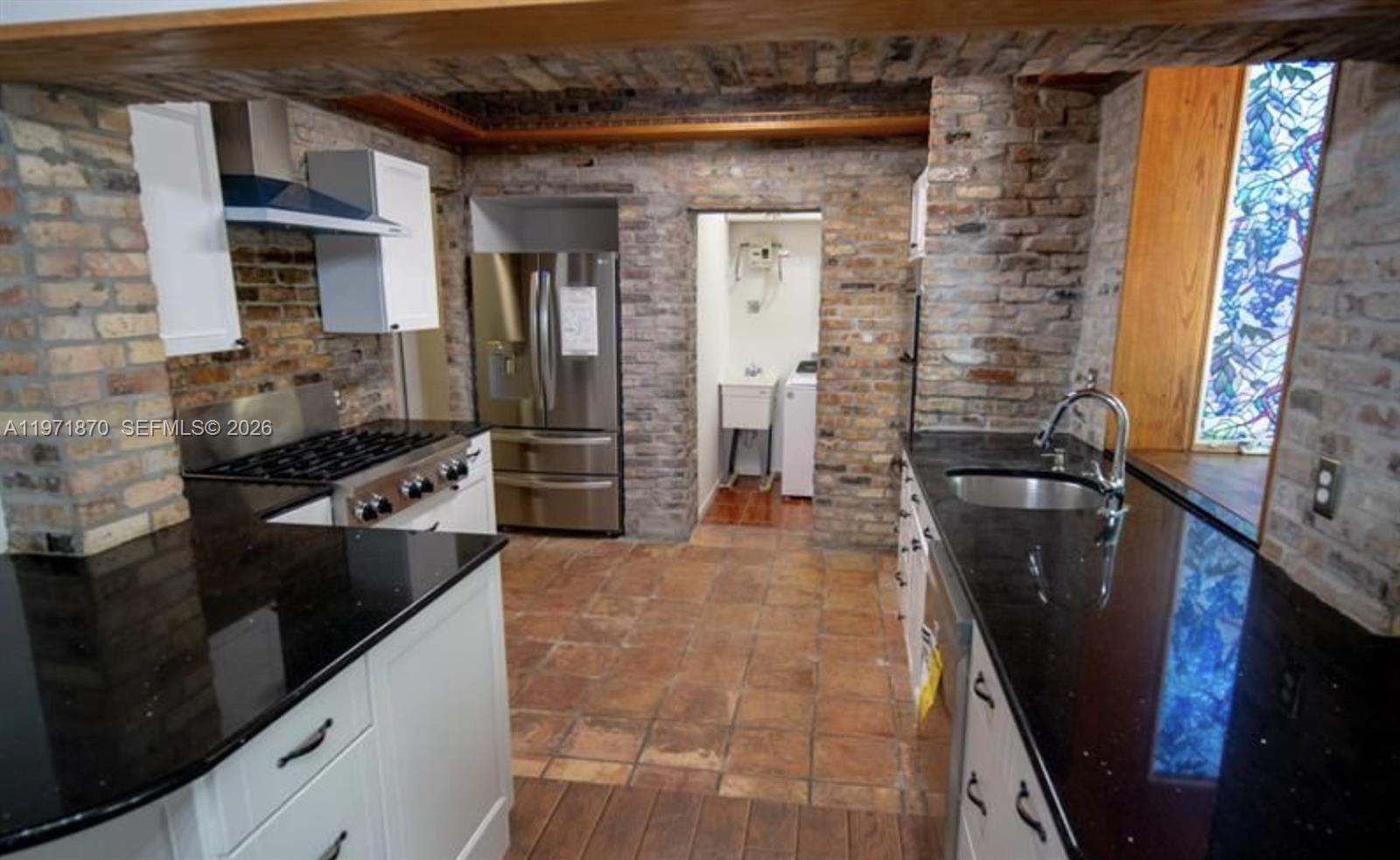 3050 Alton Rd Miami Beach, FL 33140