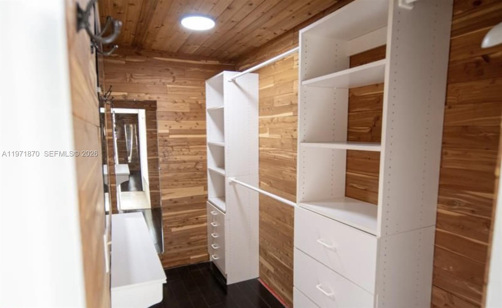 3050 Alton Rd Miami Beach, FL 33140