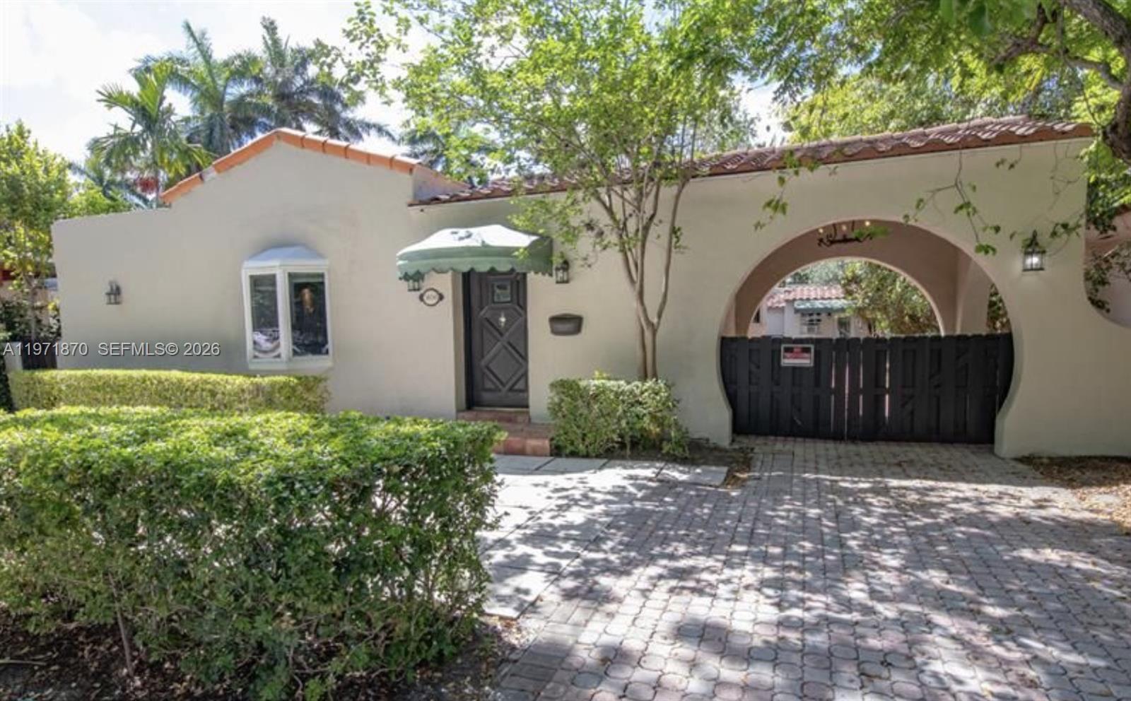 3050 Alton Rd Miami Beach, FL 33140