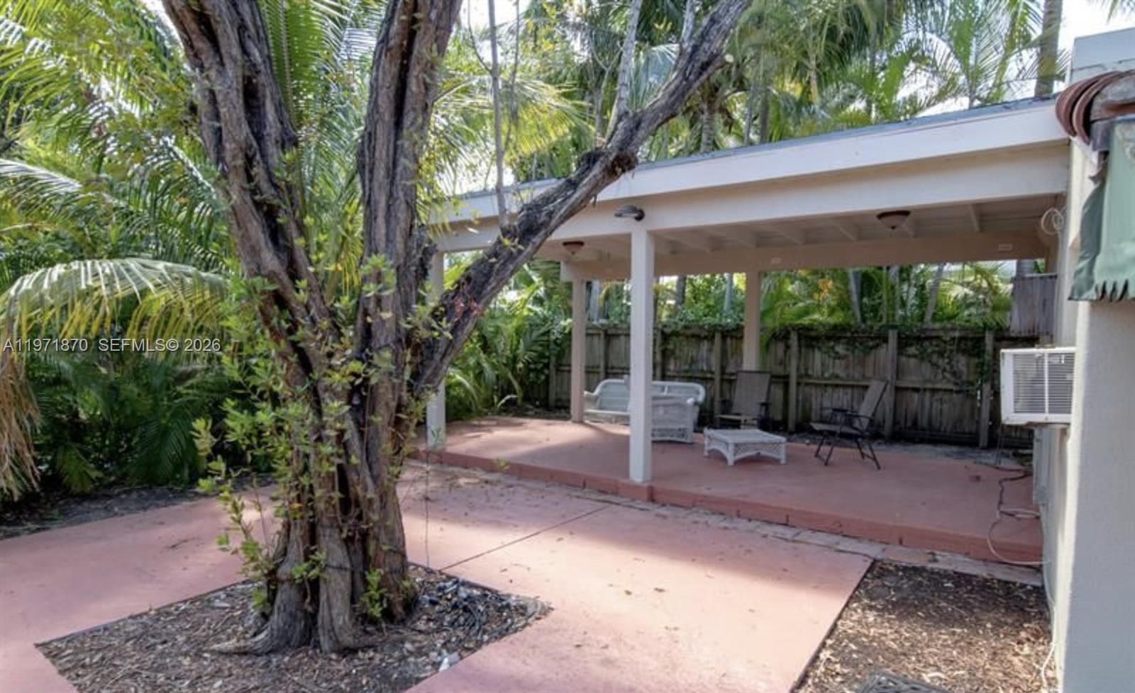 3050 Alton Rd Miami Beach, FL 33140