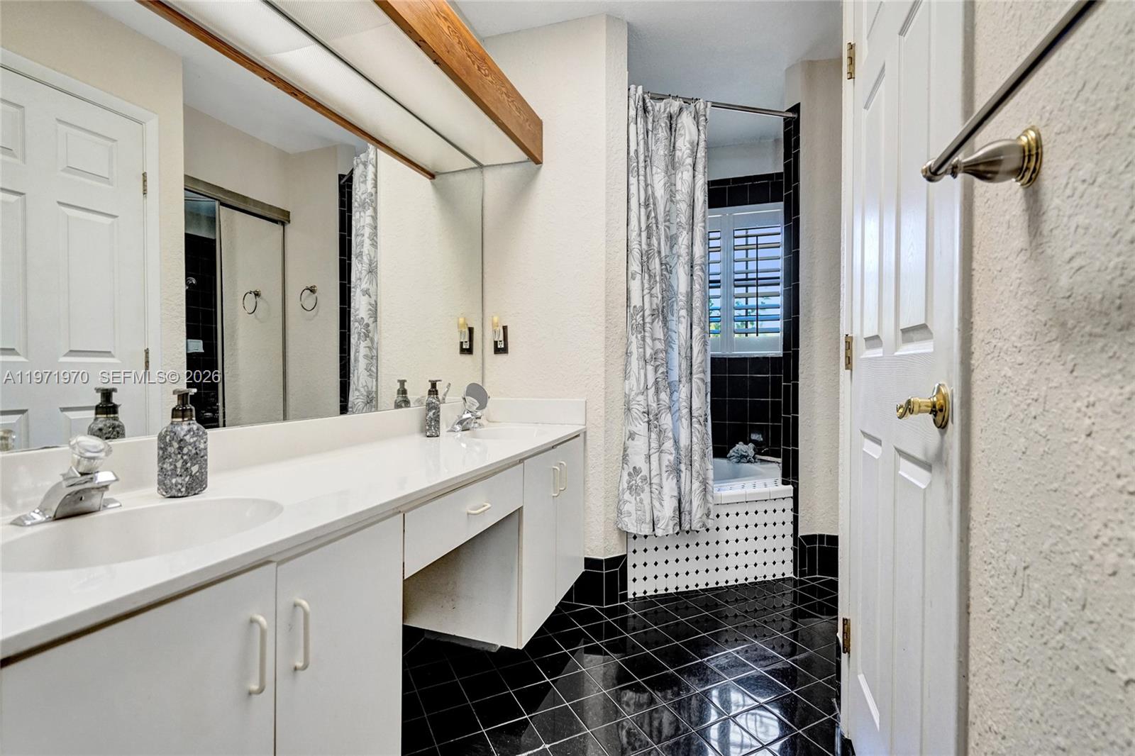 14681 Poplar Hl Ct Davie, FL 33325