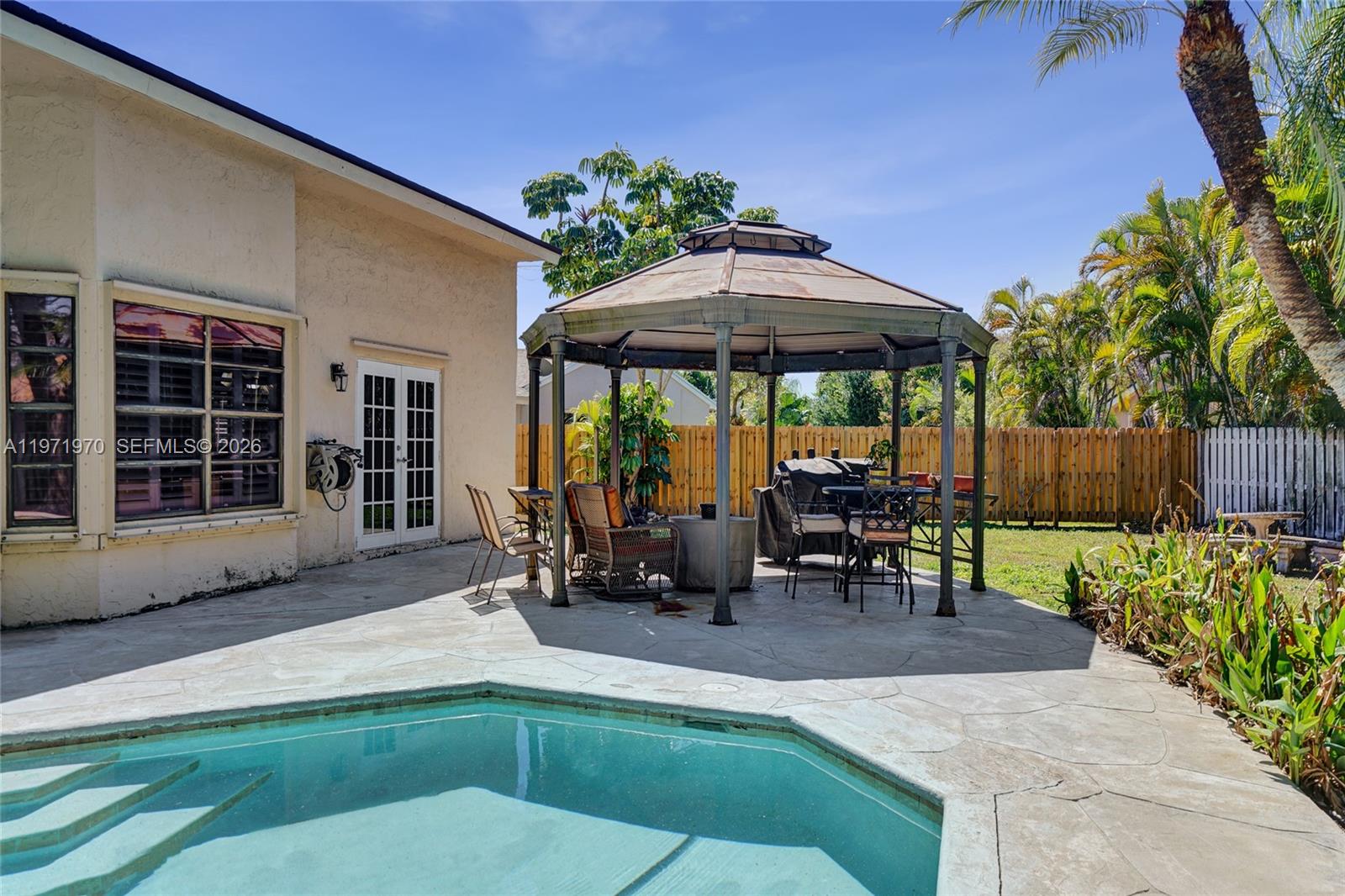 14681 Poplar Hl Ct Davie, FL 33325