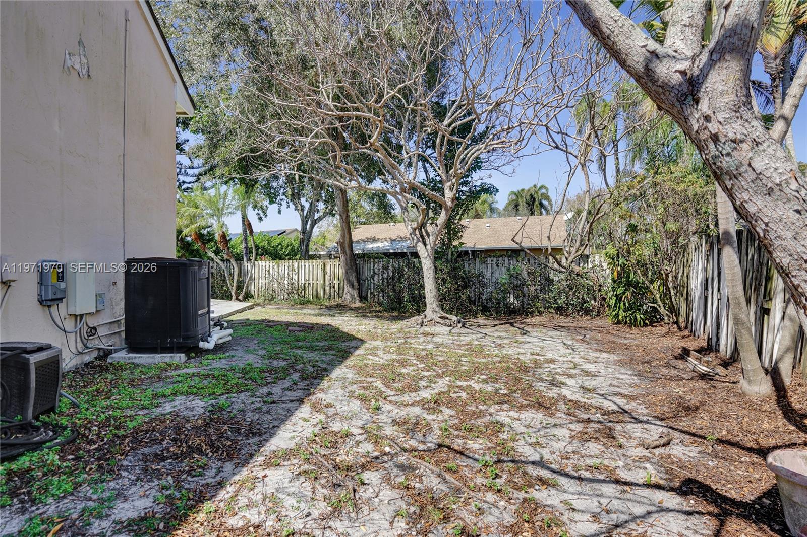 14681 Poplar Hl Ct Davie, FL 33325