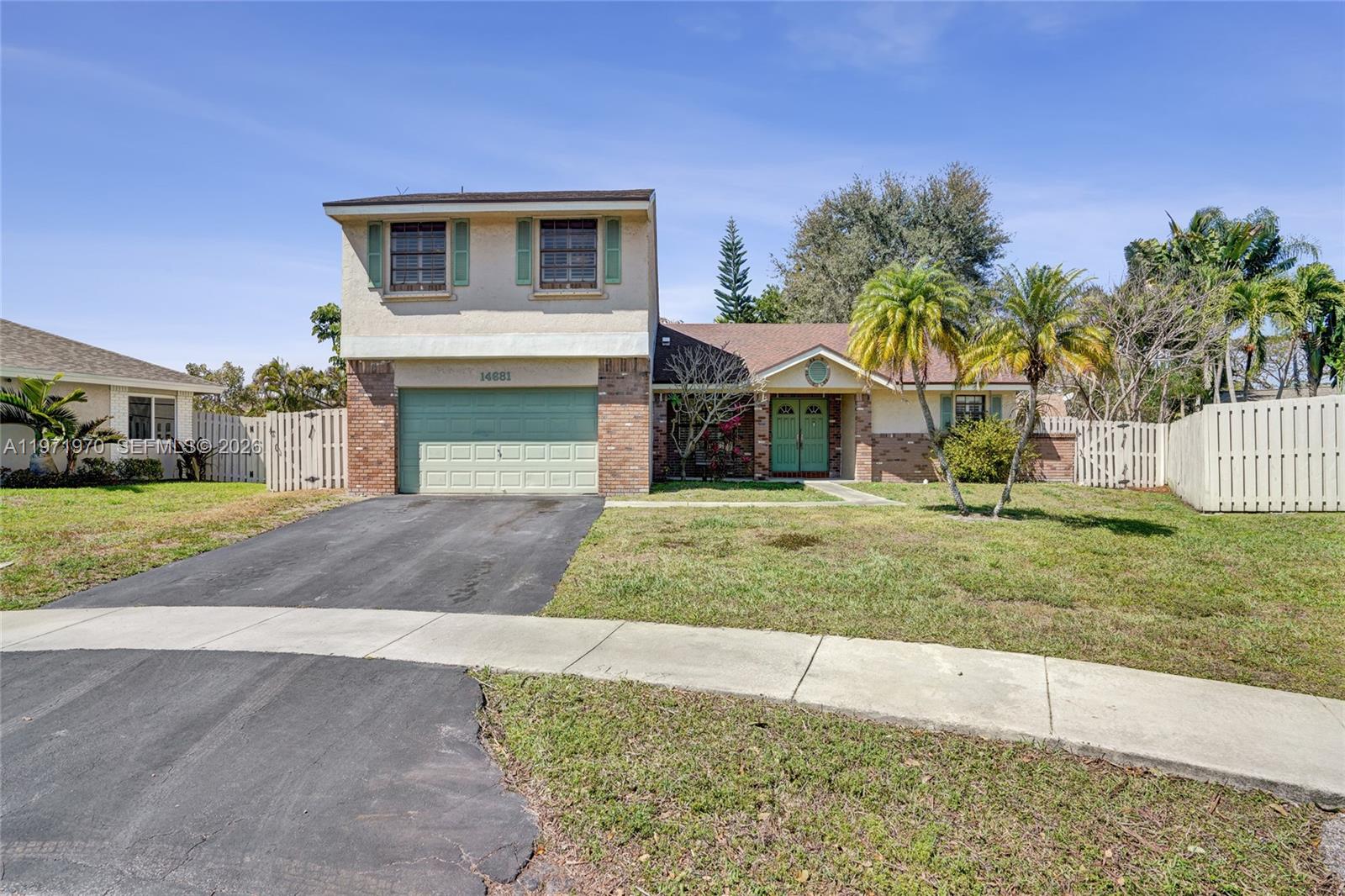 14681 Poplar Hl Ct Davie, FL 33325