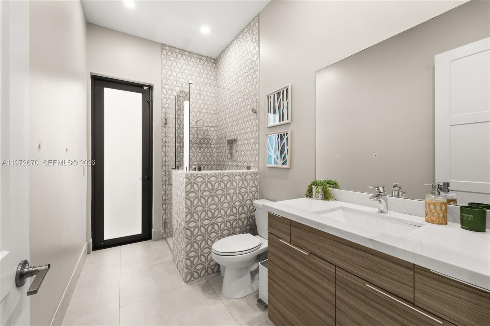 15450 NW 88th Ave Miami Lakes, FL 33018