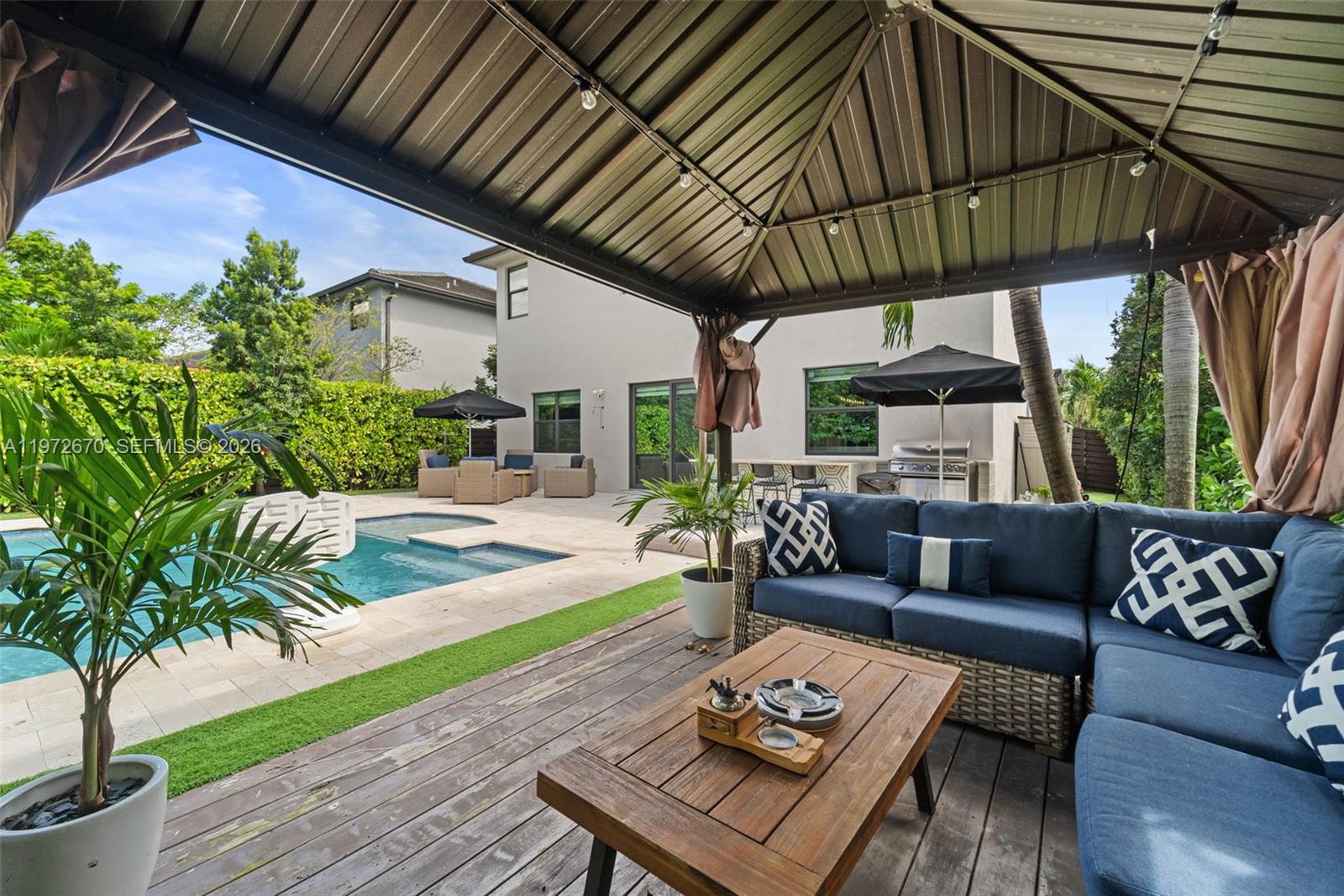 15450 NW 88th Ave Miami Lakes, FL 33018