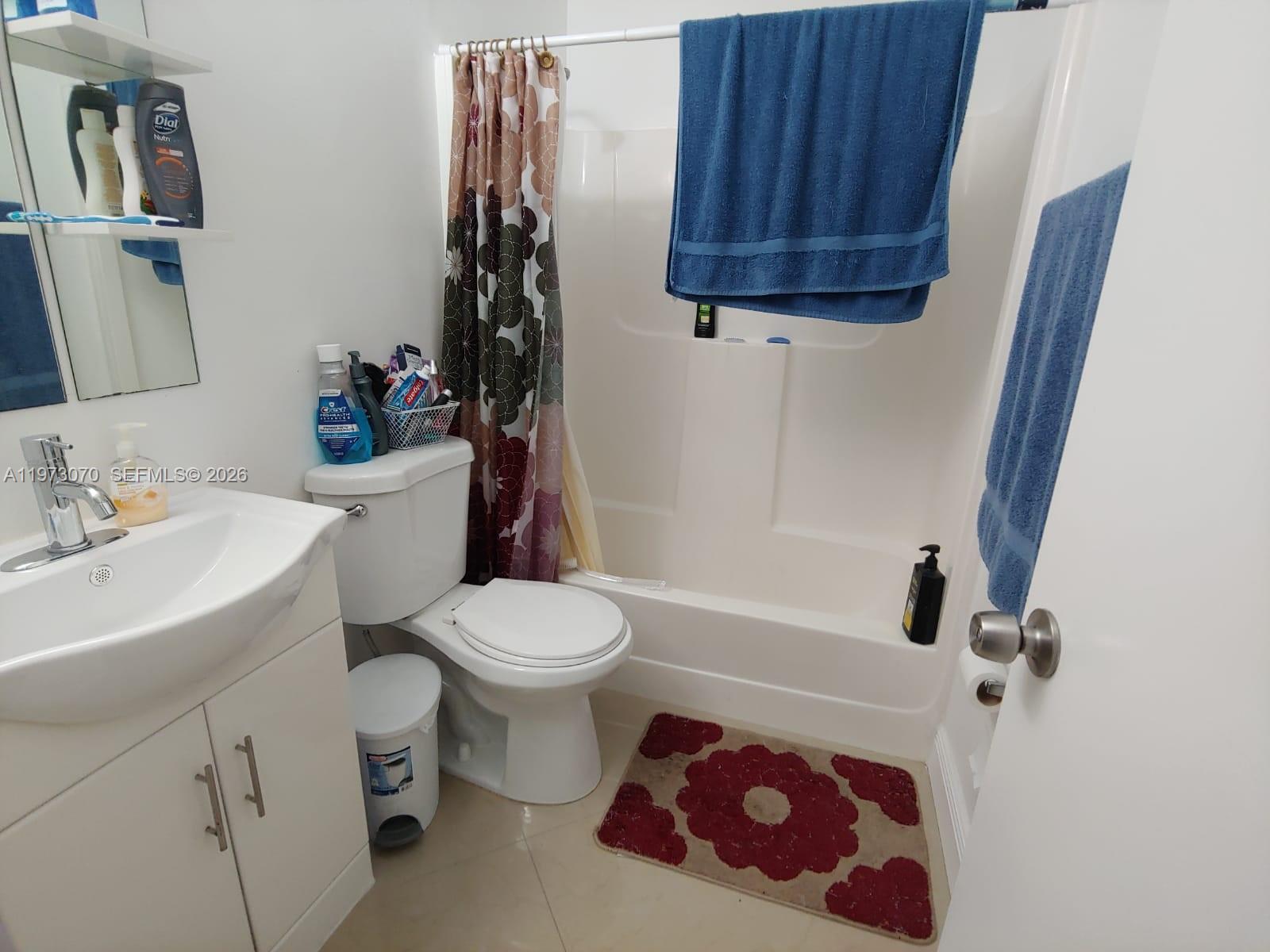 690 W Park Dr #2-204 Miami, FL 33172