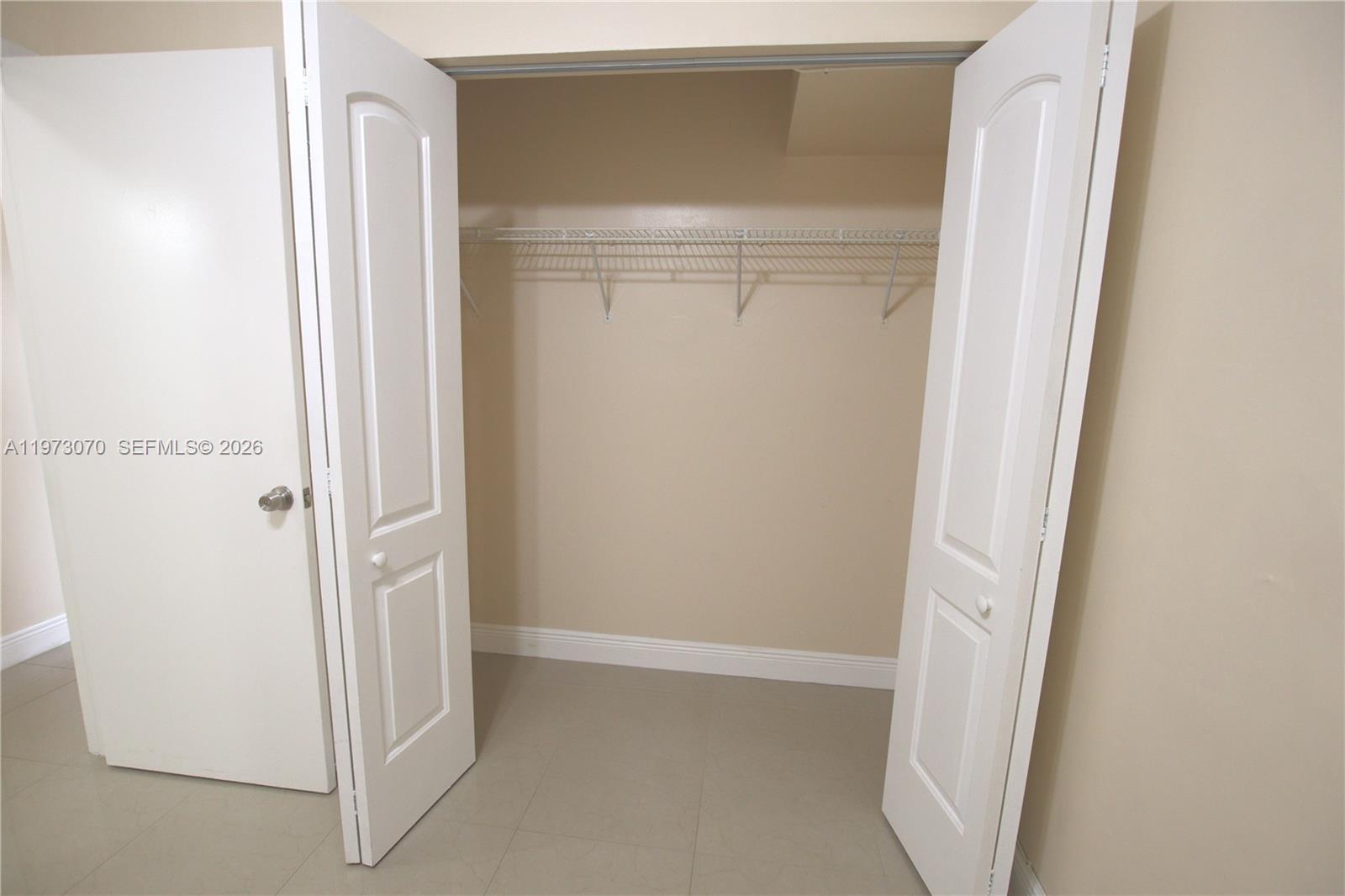 690 W Park Dr #2-204 Miami, FL 33172