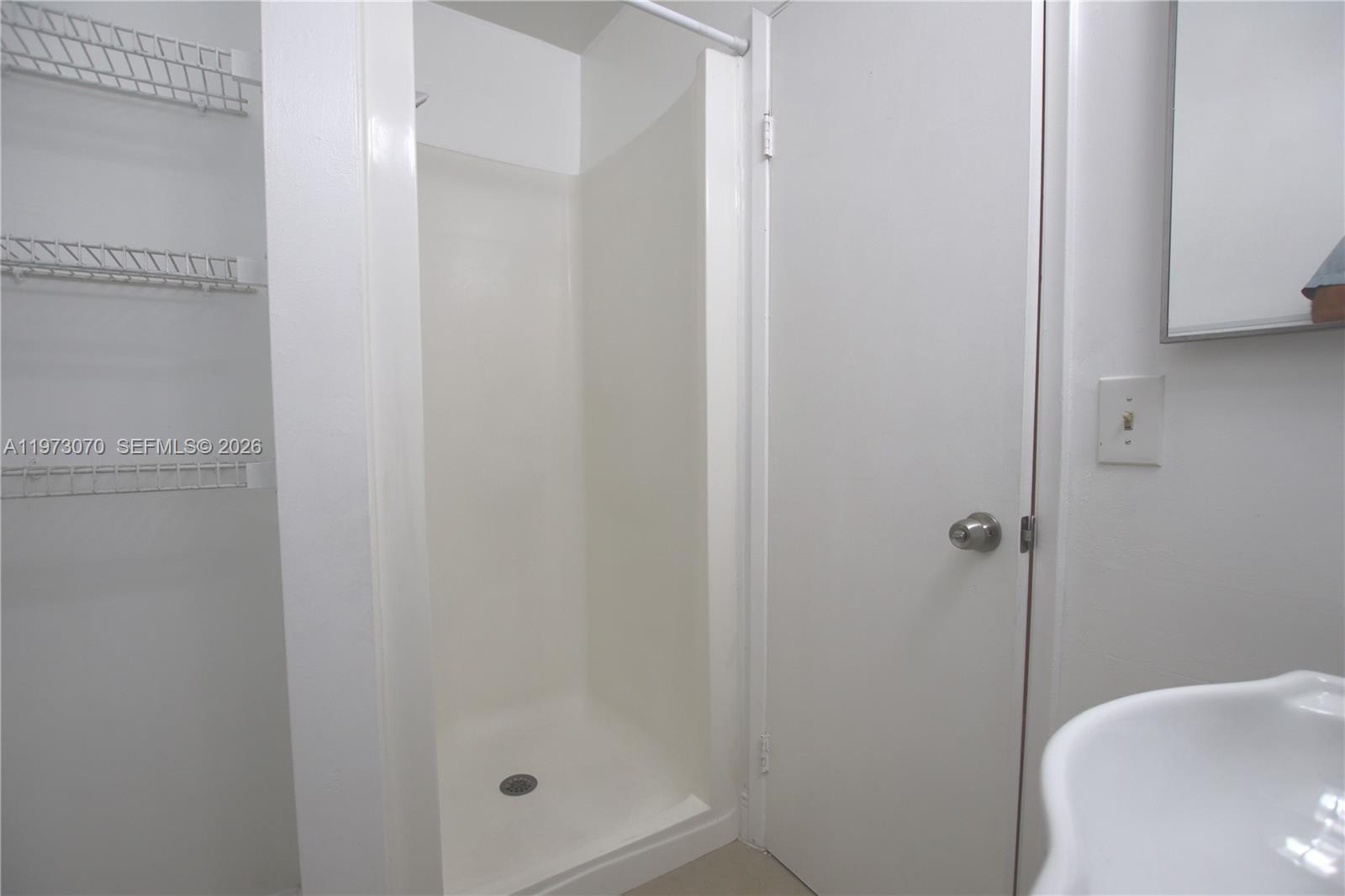 690 W Park Dr #2-204 Miami, FL 33172