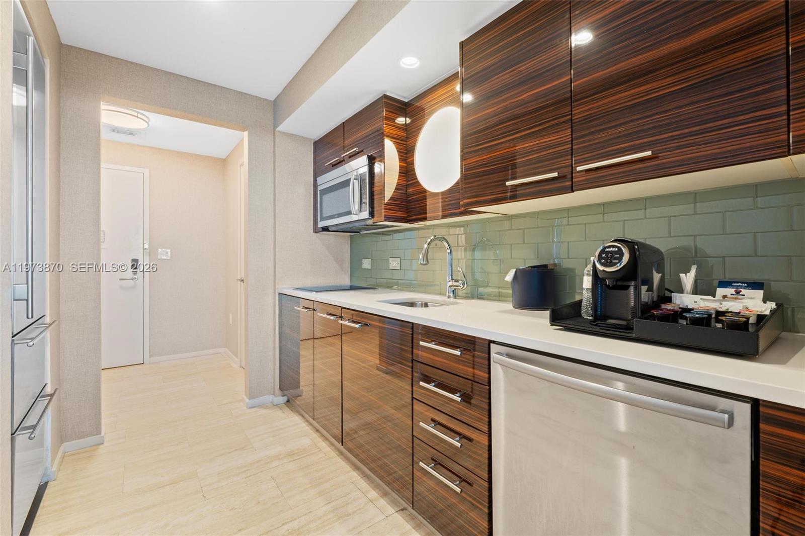 551 N Fort Lauderdale Bch Blvd #R1803 & R1804 Fort Lauderdale, FL 33304