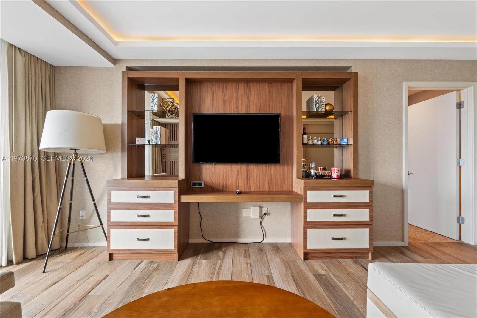 551 N Fort Lauderdale Bch Blvd #R1803 & R1804 Fort Lauderdale, FL 33304