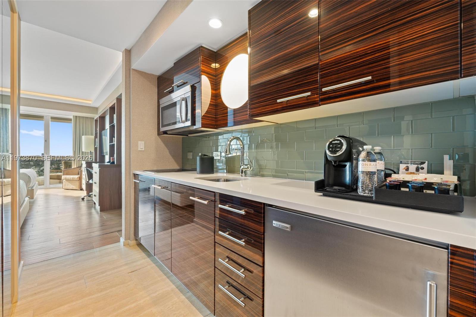 551 N Fort Lauderdale Bch Blvd #R1803 & R1804 Fort Lauderdale, FL 33304