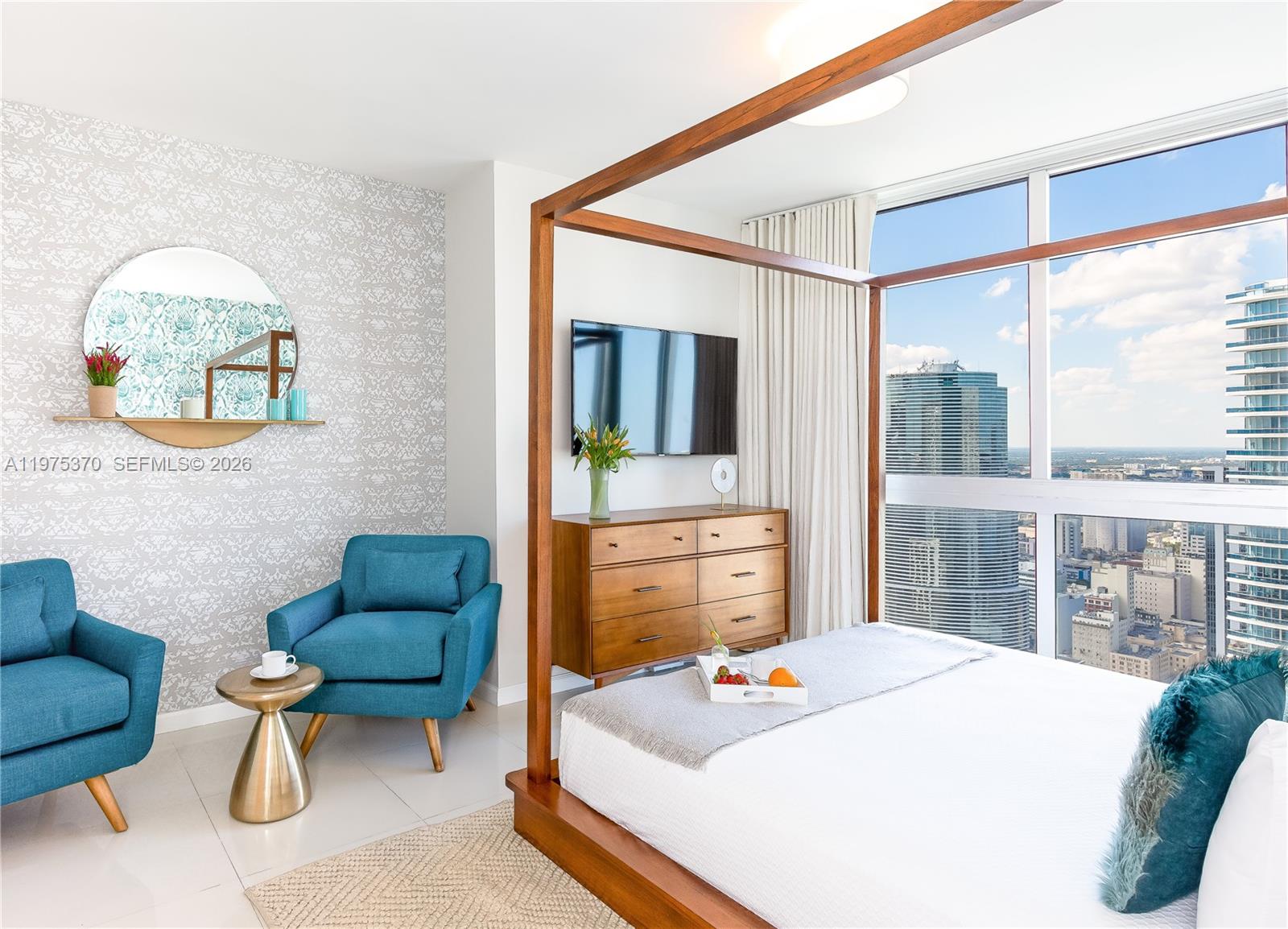 485 Brickell Ave #4702 Miami, FL 33131