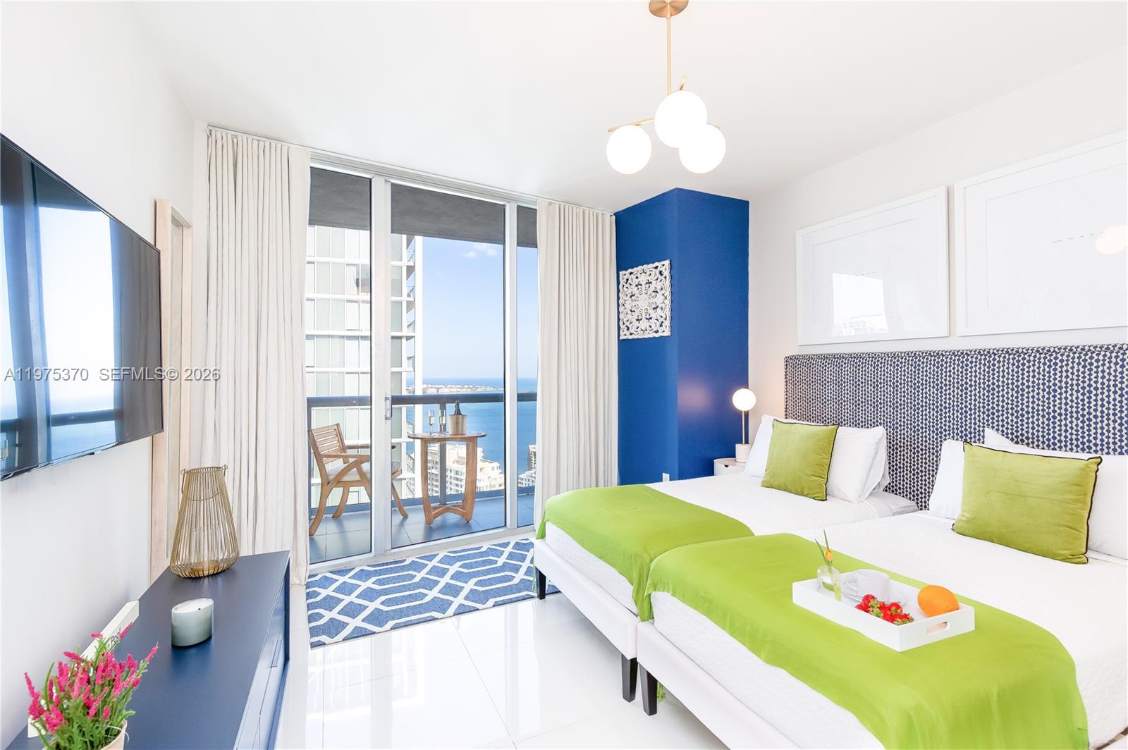 485 Brickell Ave #4702 Miami, FL 33131