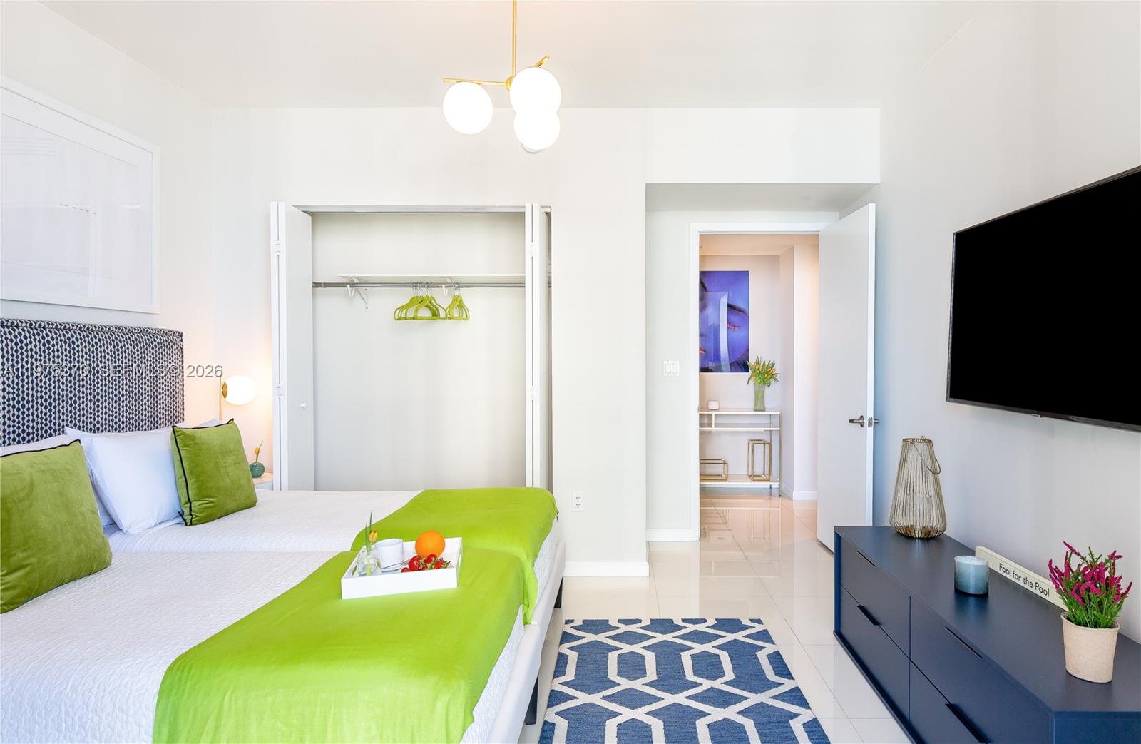 485 Brickell Ave #4702 Miami, FL 33131