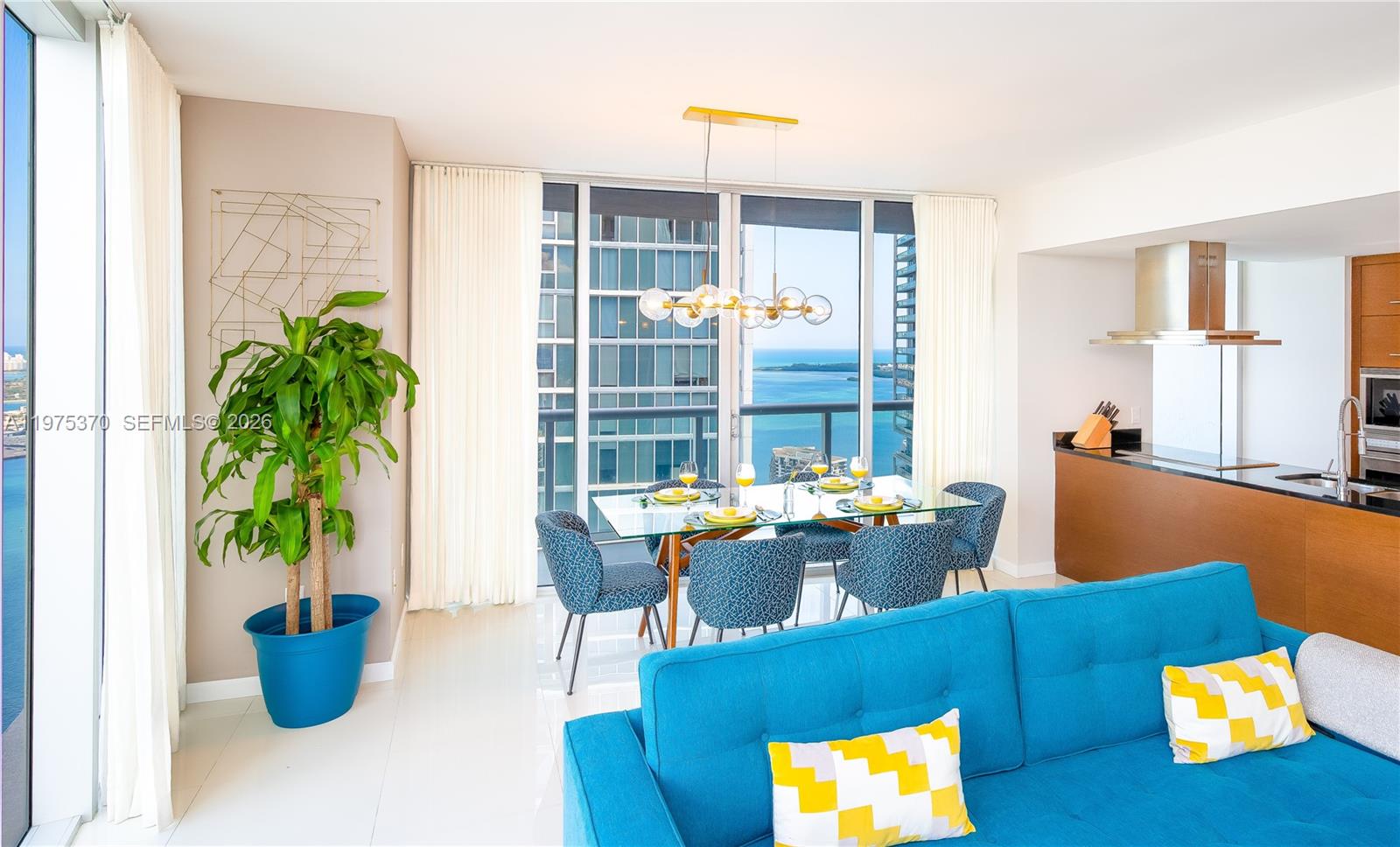 485 Brickell Ave #4702 Miami, FL 33131