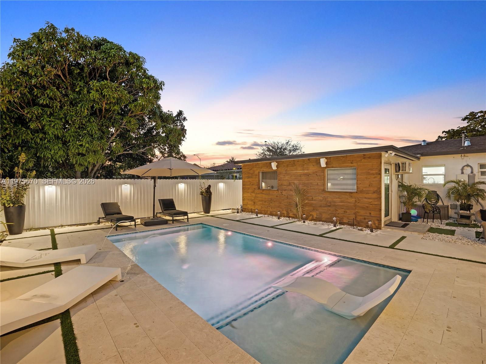 920 NE 159th St North Miami Beach, FL 33162