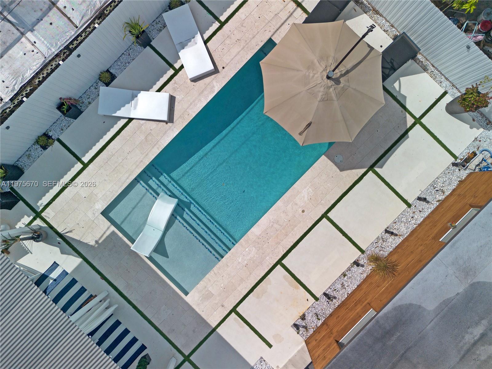 920 NE 159th St North Miami Beach, FL 33162