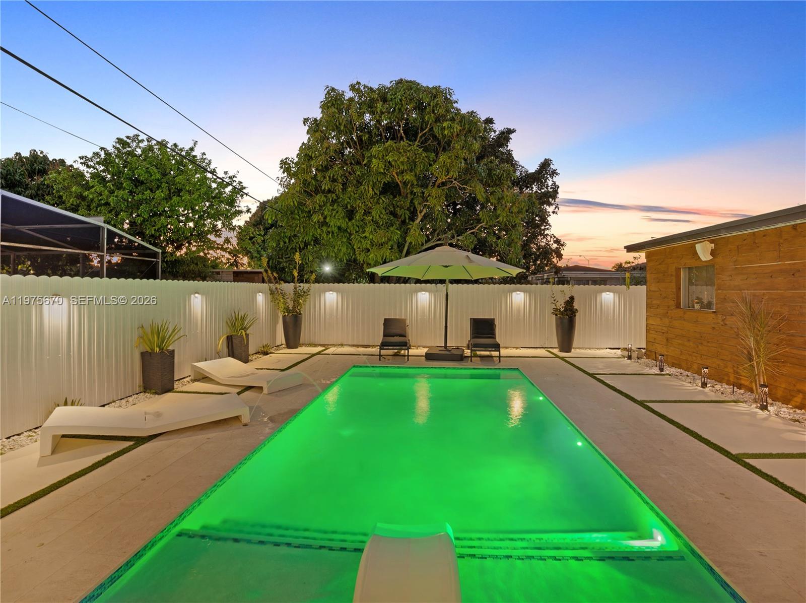 920 NE 159th St North Miami Beach, FL 33162