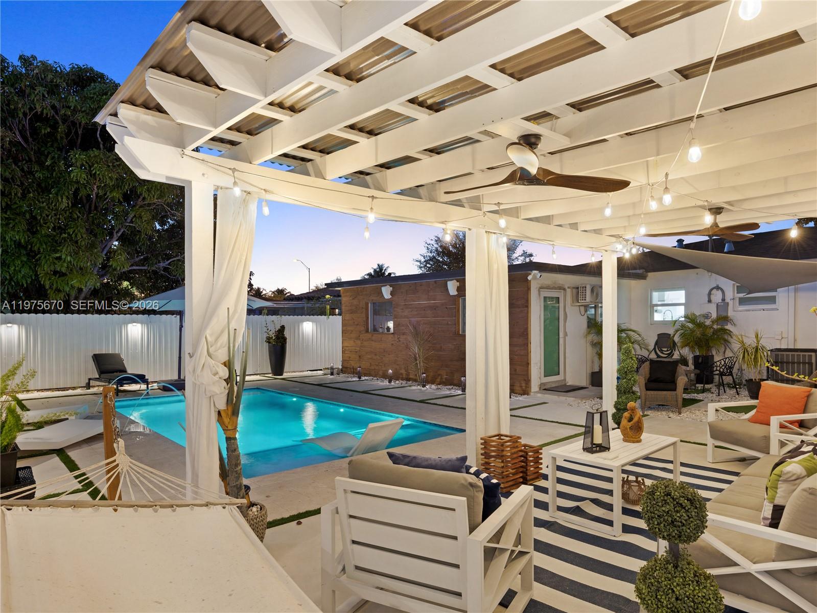 920 NE 159th St North Miami Beach, FL 33162