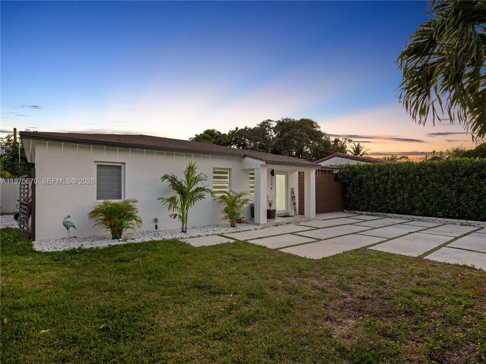 920 NE 159th St North Miami Beach, FL 33162