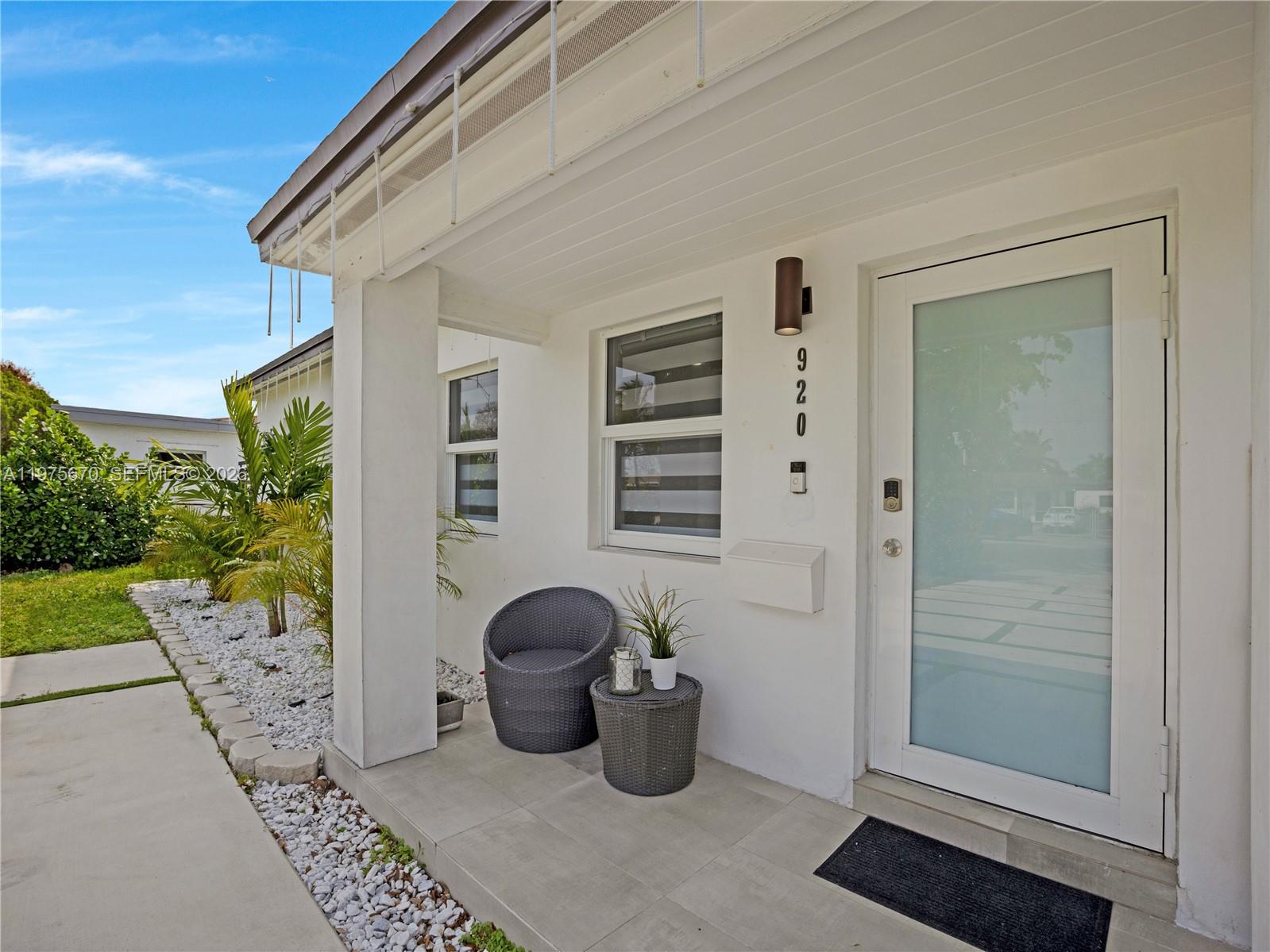 920 NE 159th St North Miami Beach, FL 33162