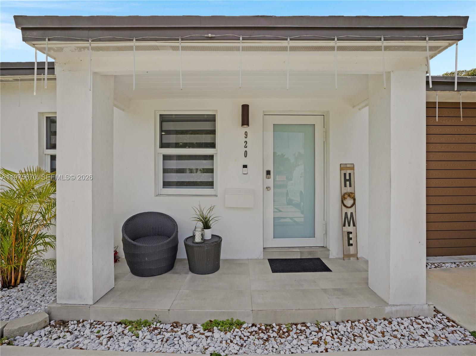 920 NE 159th St North Miami Beach, FL 33162