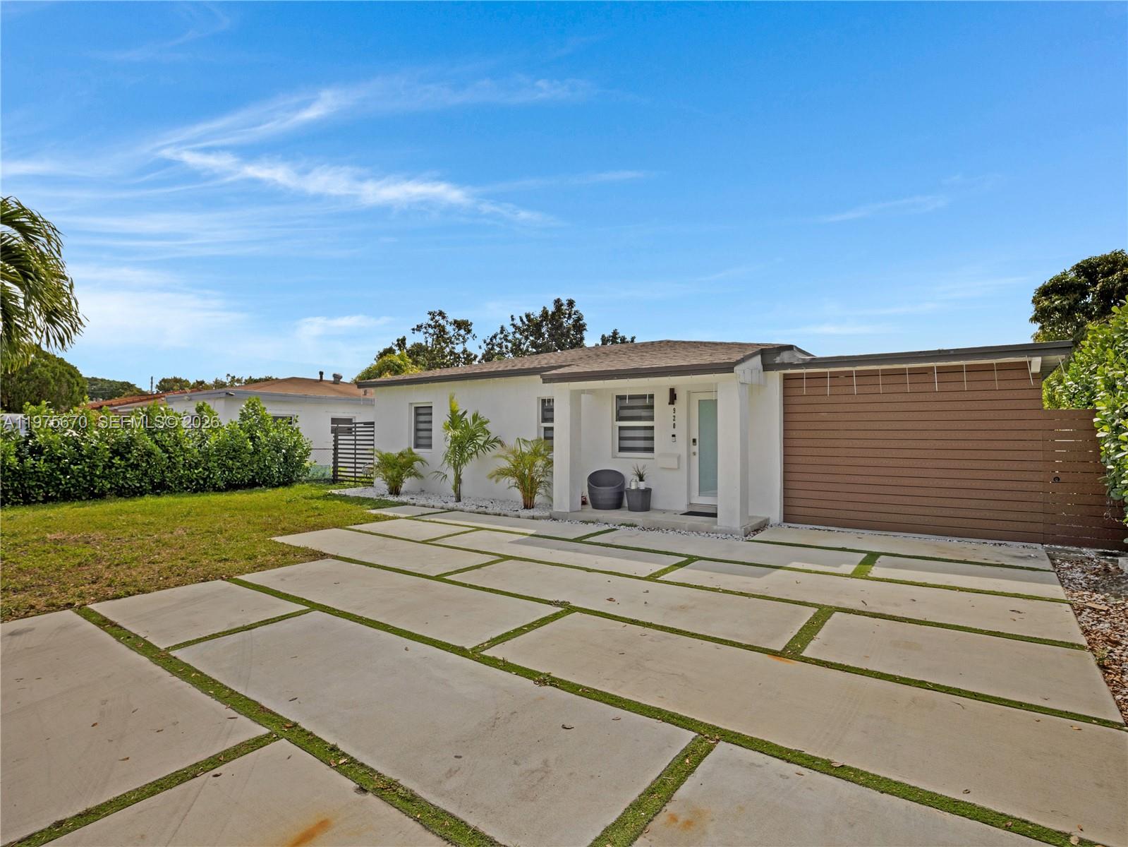 920 NE 159th St North Miami Beach, FL 33162