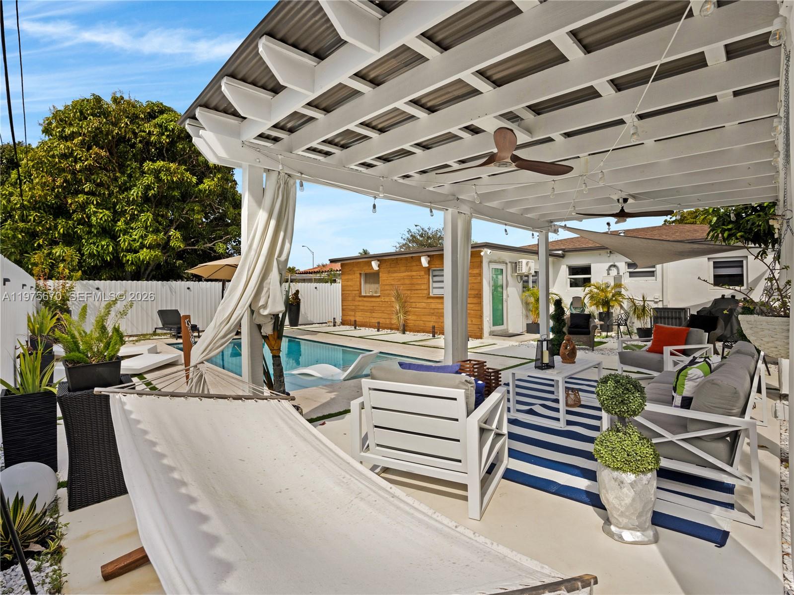 920 NE 159th St North Miami Beach, FL 33162